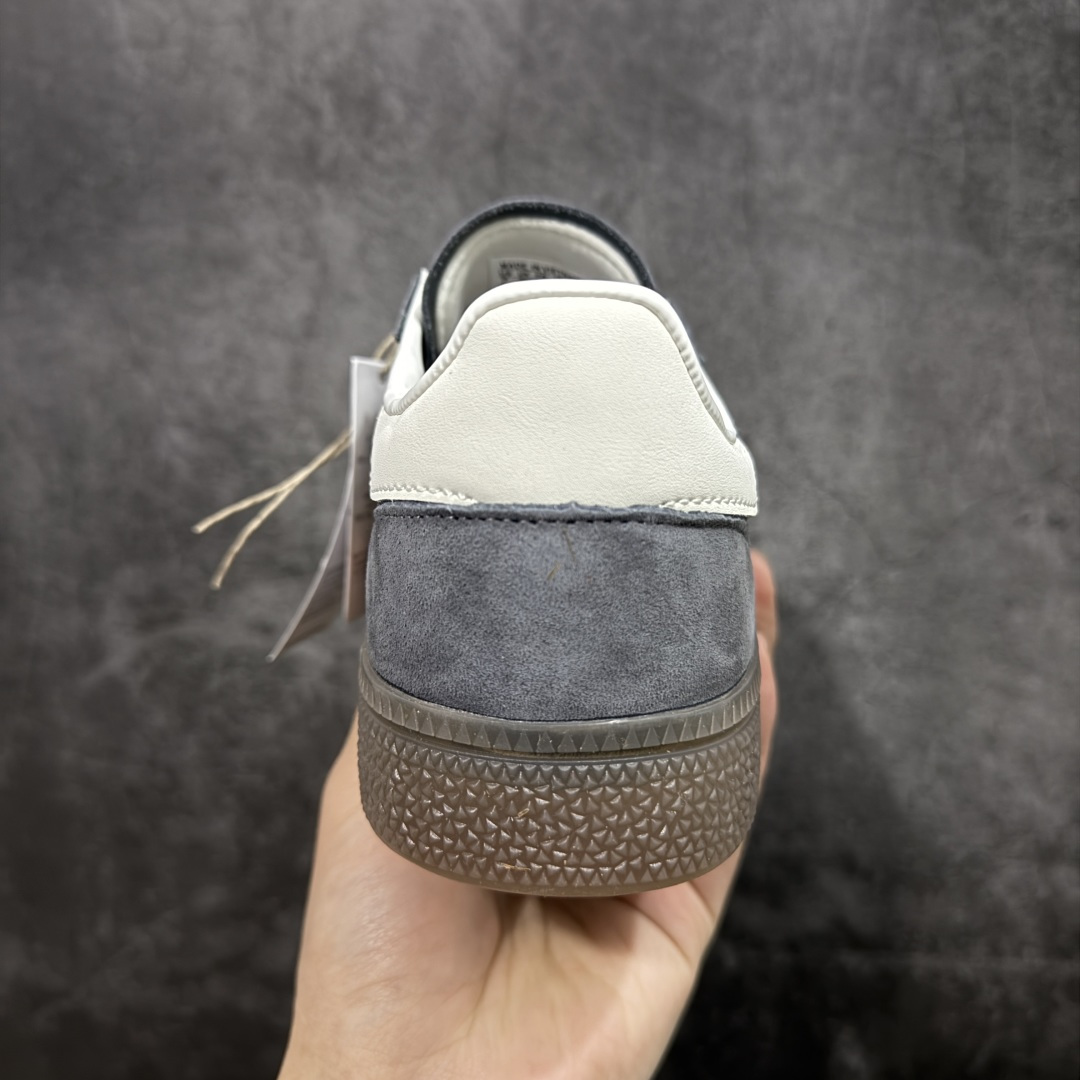 图片[4]-【HZ纯原版】Adidas Handball Spezial 阿迪达斯经典款牛皮复古休闲板鞋 灰白生胶 KI6303 原厂原档案开发出品 皮料切割干净无任何毛边 鞋型细节完美 超高清洁度 原材料打 市场第一梯队版本 尺码：35 36 36.5 37 38 38.5 39 40 40.5 41 42 42.5 43 44 44.5 45-选品中心