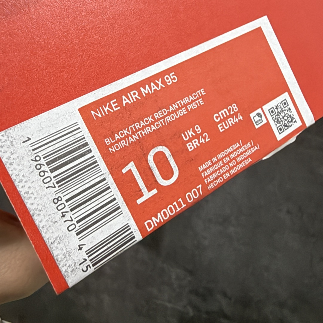 图片[9]-【EM纯原/小绿x】NK Air Max 95 OG 联名复古舒适气垫运动鞋 DM0011-007 全部配色 原鞋开发生产 高度还原 一眼ZP既视感 男女鞋真标半码制 原楦原纸版数据开发 环保进口透气牛皮革材质 高弹EVA缓震中底组合开窗式Air气垫装置 外置防滑耐磨橡胶外底❗ 尺码：36 37.5 38 38.5 39 40 40.5 41 42 42.5 43 44 44.5 45 46 47.5-选品中心