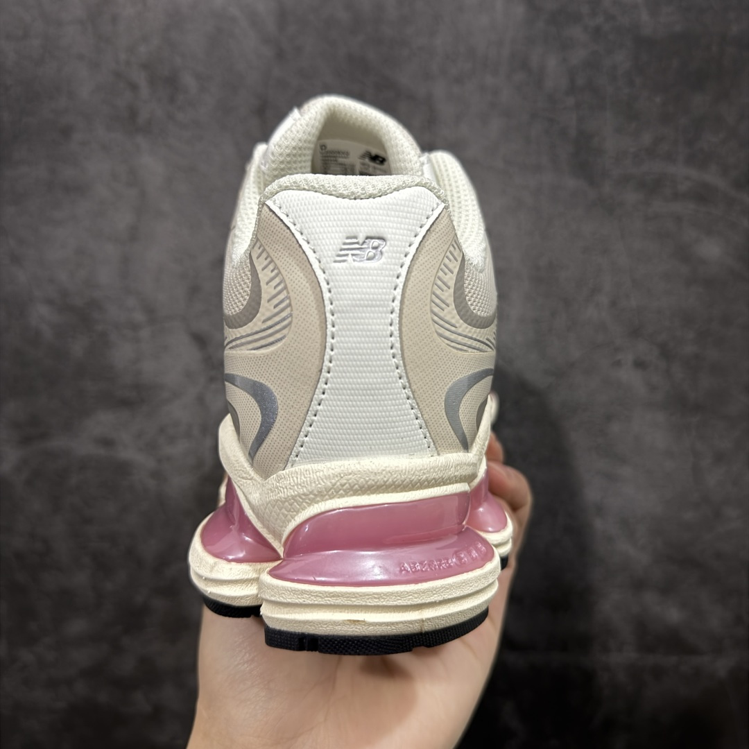 图片[4]-【纯原版】New Balance 新百伦 NB2000 网面休闲鞋 U20008XQ NB官方重磅新品 一款融合复古设计与现代科技的跑鞋，以其经典的造型和舒适脚感，成为2025年复古潮流爱好的推荐单品。 极具视觉冲击力的5根ABZORB单元，以及无缝鞋面的设计，加上3M反光材质的装饰，比之前推出的9060系列更夸张，更具未来感。 尺码：36-46.5-选品中心