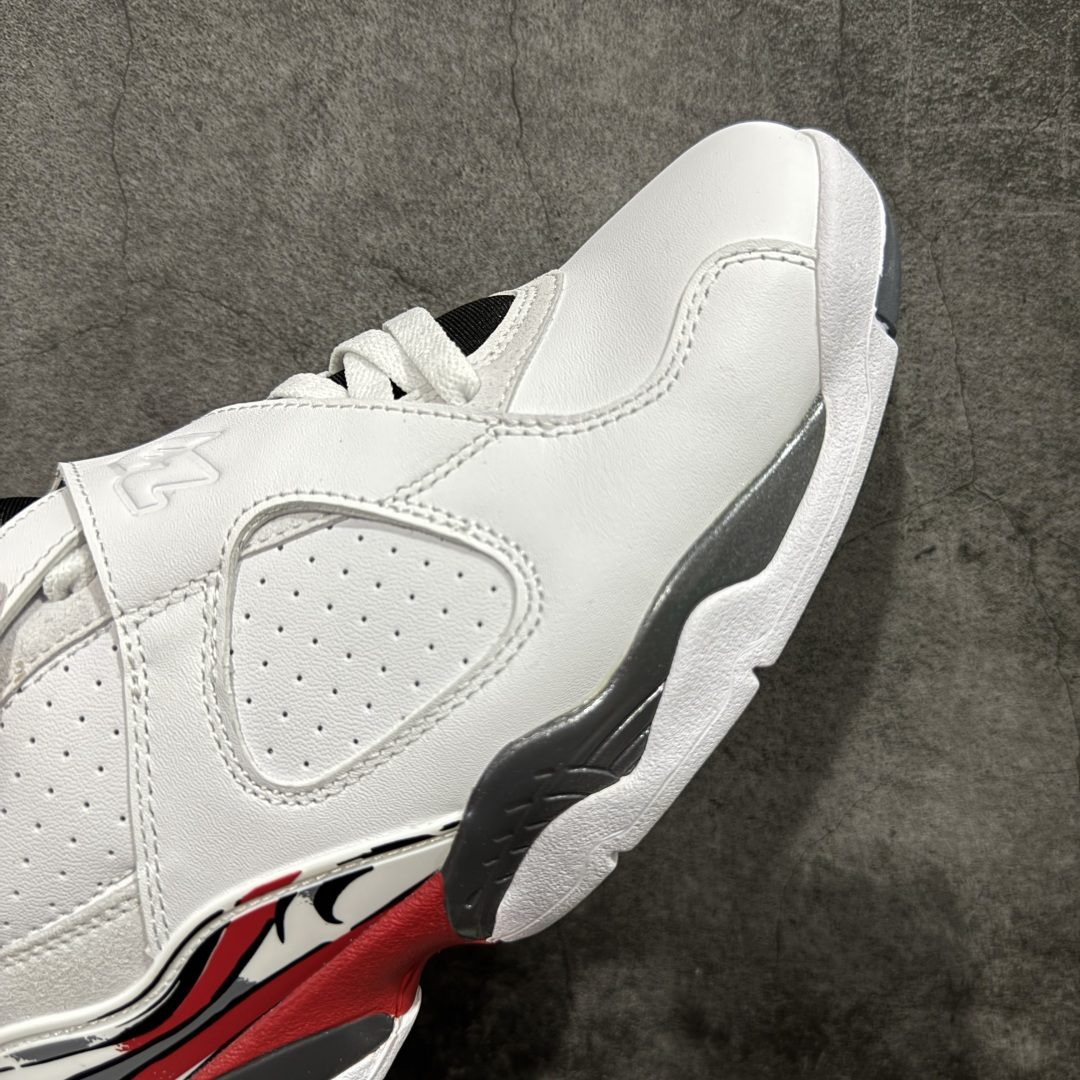 图片[6]-【XP纯原】Air Jordan 8 Retro \”Bugs Bunny\” 高帮 复刻白红黑 AJ8 乔丹8代 aj8 乔8 高邦 复刻兔八哥 乔丹篮球鞋系列 鞋面采用大面积白色皮革材质覆盖，搭配白色鞋身辅以浅灰色细节点缀，视觉效果相当经典；白色魔术十字绑带处点缀醒目的白色数字23凹印并以白色描边，鞋舌红灰毛巾质感和红色刺绣Jumpman Logo，也是属于Air Jorddan 8特有元素；外底Jumpman Logo则以黑色示人，进一步提升吸睛属性；忠于原版的设计，后跟抽象的彩绘图案、黑色内衬，丰富鞋款且还原元年造型。最后选用灰色中底和彩绘f拼色外底完成整体设计。 货号：305381-100（2025.12.20发售） 尺码：40 40.5 41 42 42.5 43 44 44.5 45 45.5 46 47.5-选品中心