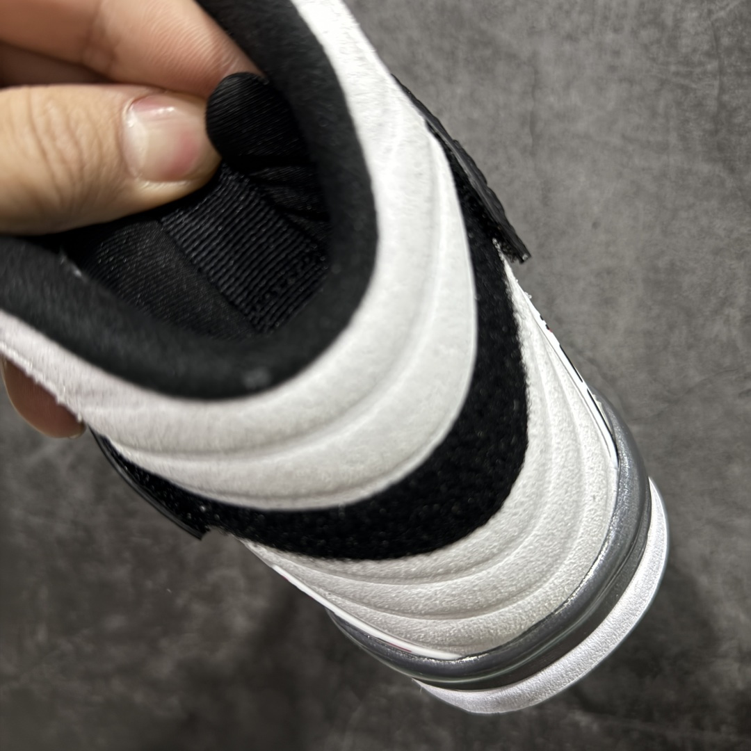 图片[2]-【XP纯原】Air Jordan 8 Retro \”Bugs Bunny\” 高帮 复刻白红黑 AJ8 乔丹8代 aj8 乔8 高邦 复刻兔八哥 乔丹篮球鞋系列 鞋面采用大面积白色皮革材质覆盖，搭配白色鞋身辅以浅灰色细节点缀，视觉效果相当经典；白色魔术十字绑带处点缀醒目的白色数字23凹印并以白色描边，鞋舌红灰毛巾质感和红色刺绣Jumpman Logo，也是属于Air Jorddan 8特有元素；外底Jumpman Logo则以黑色示人，进一步提升吸睛属性；忠于原版的设计，后跟抽象的彩绘图案、黑色内衬，丰富鞋款且还原元年造型。最后选用灰色中底和彩绘f拼色外底完成整体设计。 货号：305381-100（2025.12.20发售） 尺码：40 40.5 41 42 42.5 43 44 44.5 45 45.5 46 47.5-选品中心