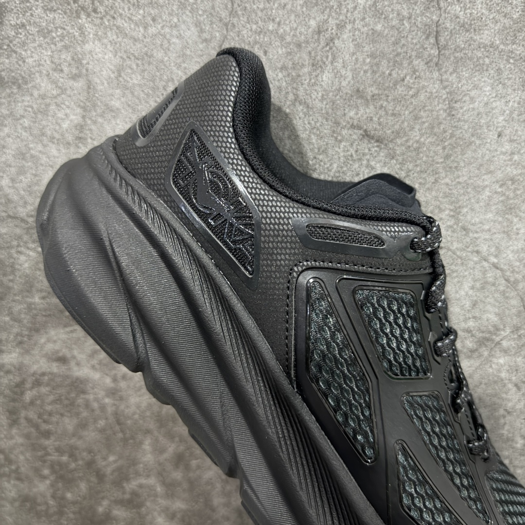 图片[7]-【纯原H版】HOKA ONE ONE U Clifton One9 舒适 防滑耐磨 低帮 生活休闲鞋 男女同款 货号 1155370 鞋面用轻的无缝架构 鞋带用了弹性不易松脱的扁宽弹性鞋带 轻薄的TPU贴在透气的鞋面上 前掌与中掌部分进行加宽 橡胶大底 EVA缓震鞋底用滚动平衡技术引导跑者自然步态 轻量化材料高弹力泡棉升级中底 内嵌欧索莱Ortholite® 混合(再生)鞋垫 外置耐磨防滑橡胶模块❗️ 尺码：36 36.5 37.5 38 39 40 40.5 41 42 42.5 43 44 45-选品中心