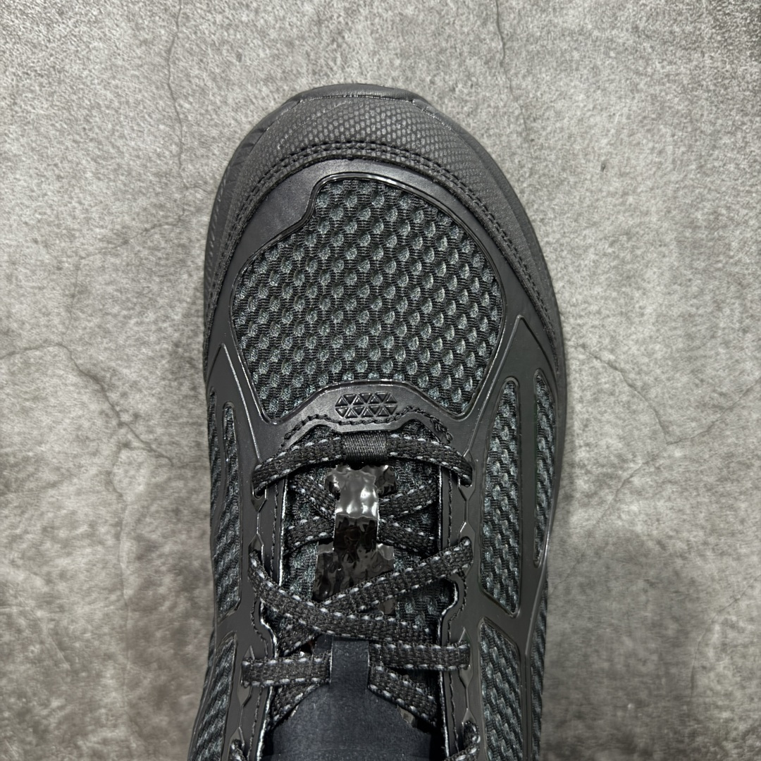 图片[5]-【纯原H版】HOKA ONE ONE U Clifton One9 舒适 防滑耐磨 低帮 生活休闲鞋 男女同款 货号 1155370 鞋面用轻的无缝架构 鞋带用了弹性不易松脱的扁宽弹性鞋带 轻薄的TPU贴在透气的鞋面上 前掌与中掌部分进行加宽 橡胶大底 EVA缓震鞋底用滚动平衡技术引导跑者自然步态 轻量化材料高弹力泡棉升级中底 内嵌欧索莱Ortholite® 混合(再生)鞋垫 外置耐磨防滑橡胶模块❗️ 尺码：36 36.5 37.5 38 39 40 40.5 41 42 42.5 43 44 45-选品中心