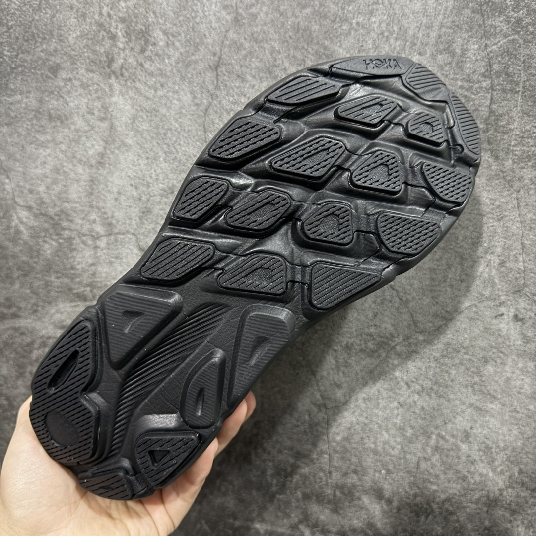 图片[9]-【纯原H版】HOKA ONE ONE U Clifton One9 舒适 防滑耐磨 低帮 生活休闲鞋 男女同款 货号 1155370 鞋面用轻的无缝架构 鞋带用了弹性不易松脱的扁宽弹性鞋带 轻薄的TPU贴在透气的鞋面上 前掌与中掌部分进行加宽 橡胶大底 EVA缓震鞋底用滚动平衡技术引导跑者自然步态 轻量化材料高弹力泡棉升级中底 内嵌欧索莱Ortholite® 混合(再生)鞋垫 外置耐磨防滑橡胶模块❗️ 尺码：36 36.5 37.5 38 39 40 40.5 41 42 42.5 43 44 45-选品中心