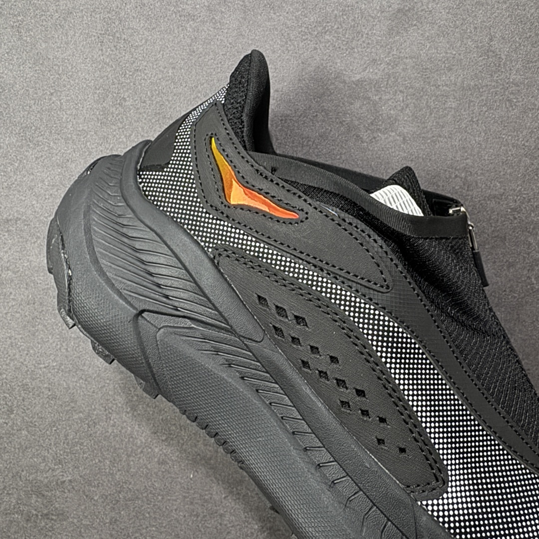 图片[6]-【公司级】Hoka One One Project Transport 机能风专业户外越野运动鞋 相较于前几代Mafate包裹感更好 跟Speedgoat(快速羚羊)系列比起来更加舒适 鞋底防滑性能在下坡的石板台阶和原始路面都有很好的表现 HOKA血统属性厚底设计 在快速下坡时起到缓震保护作用 减少重力给予脚踝、膝部、髋关节等处带来的冲击力 货号： 1168953-BWHT 尺码： 36 36.5 37.5 38 38.5 39 40 40.5 41 42 42.5 43 44 45-选品中心