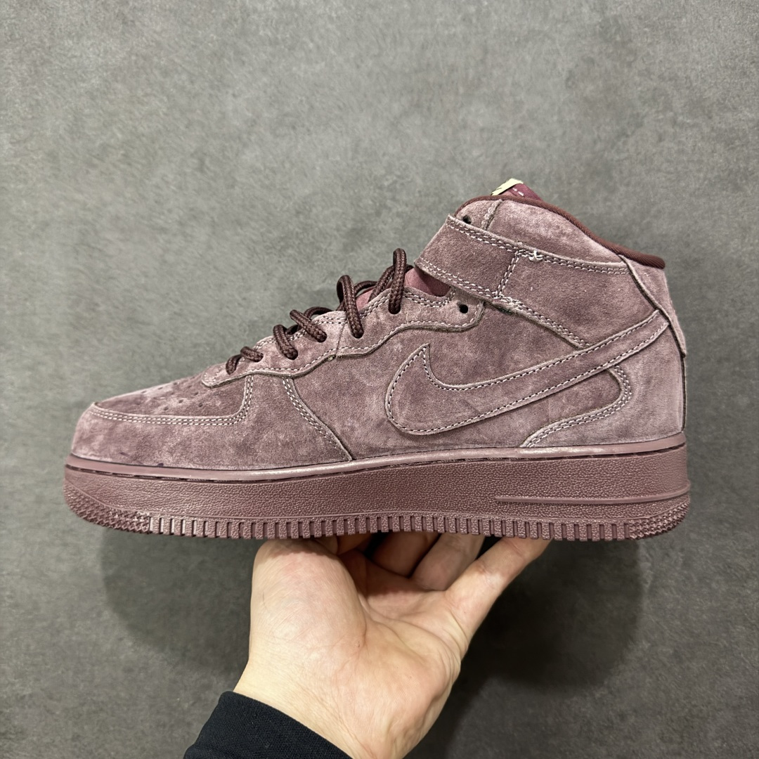 图片[2]-【定制版】Supreme x Nk Air Force 1’07 Mid 定制配色 Supreme联名 空军一号经典中帮休闲百搭板鞋 公司级版本 定制鞋盒 大厂流水生产 超高清洁度 皮料切割干净无任何毛边 内置蜂窝气垫 细节做工一流 橡胶鞋底 防滑耐磨 舒适上脚 货号：DV0788-003  尺码：36 36.5 37.5 38 38.5 39 40 40.5 41 42 42.5 43 44 44.5 45 编码：GLB320330-选品中心