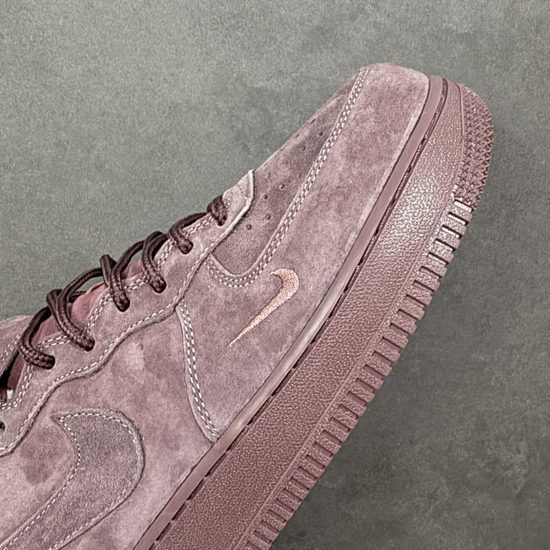 图片[5]-【定制版】Supreme x Nk Air Force 1’07 Mid 定制配色 Supreme联名 空军一号经典中帮休闲百搭板鞋 公司级版本 定制鞋盒 大厂流水生产 超高清洁度 皮料切割干净无任何毛边 内置蜂窝气垫 细节做工一流 橡胶鞋底 防滑耐磨 舒适上脚 货号：DV0788-003  尺码：36 36.5 37.5 38 38.5 39 40 40.5 41 42 42.5 43 44 44.5 45 编码：GLB320330-选品中心