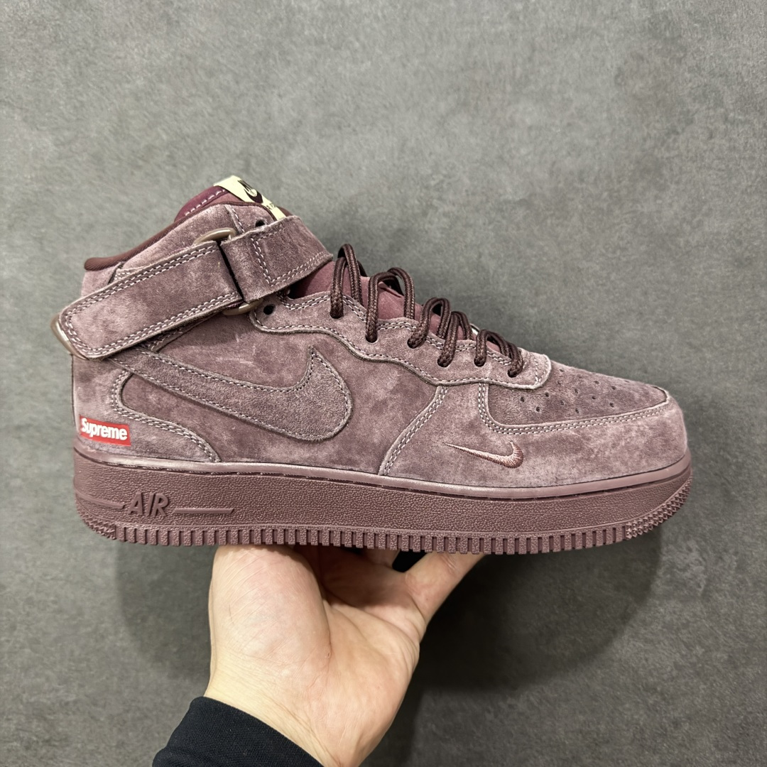 【定制版】Supreme x Nk Air Force 1’07 Mid 定制配色 Supreme联名 空军一号经典中帮休闲百搭板鞋 公司级版本 定制鞋盒 大厂流水生产 超高清洁度 皮料切割干净无任何毛边 内置蜂窝气垫 细节做工一流 橡胶鞋底 防滑耐磨 舒适上脚 货号：DV0788-003  尺码：36 36.5 37.5 38 38.5 39 40 40.5 41 42 42.5 43 44 44.5 45 编码：GLB320330-选品中心