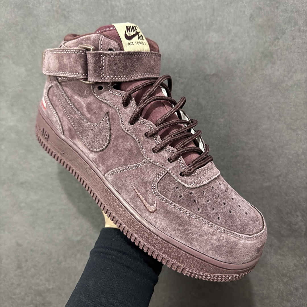 图片[3]-【定制版】Supreme x Nk Air Force 1’07 Mid 定制配色 Supreme联名 空军一号经典中帮休闲百搭板鞋 公司级版本 定制鞋盒 大厂流水生产 超高清洁度 皮料切割干净无任何毛边 内置蜂窝气垫 细节做工一流 橡胶鞋底 防滑耐磨 舒适上脚 货号：DV0788-003  尺码：36 36.5 37.5 38 38.5 39 40 40.5 41 42 42.5 43 44 44.5 45 编码：GLB320330-选品中心