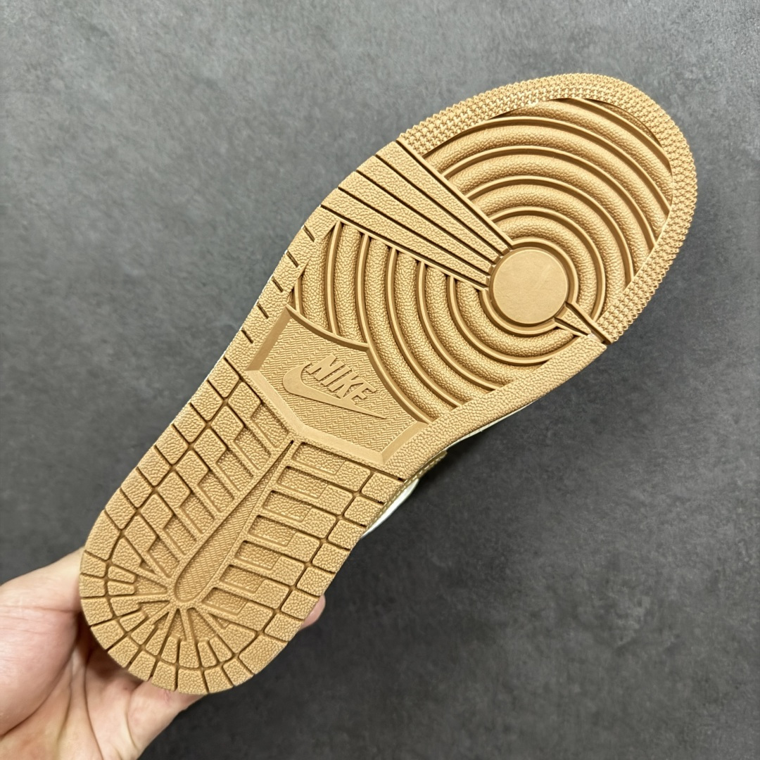 图片[9]-【定制版】Nike Jordan Air Jordan 1“ 北面联名——马年限定” 高端定制 低帮 复古 减震 防滑 耐磨 篮球鞋 定制鞋盒 大厂纯原品质出货 超高清洁度 皮料切割干净无任何毛边 细节完美 货号：XX2624-024 尺码： 36 36.5 37.5 38 38.5 39 40 40.5 41 42 42.5 43 44 44.5 45-选品中心