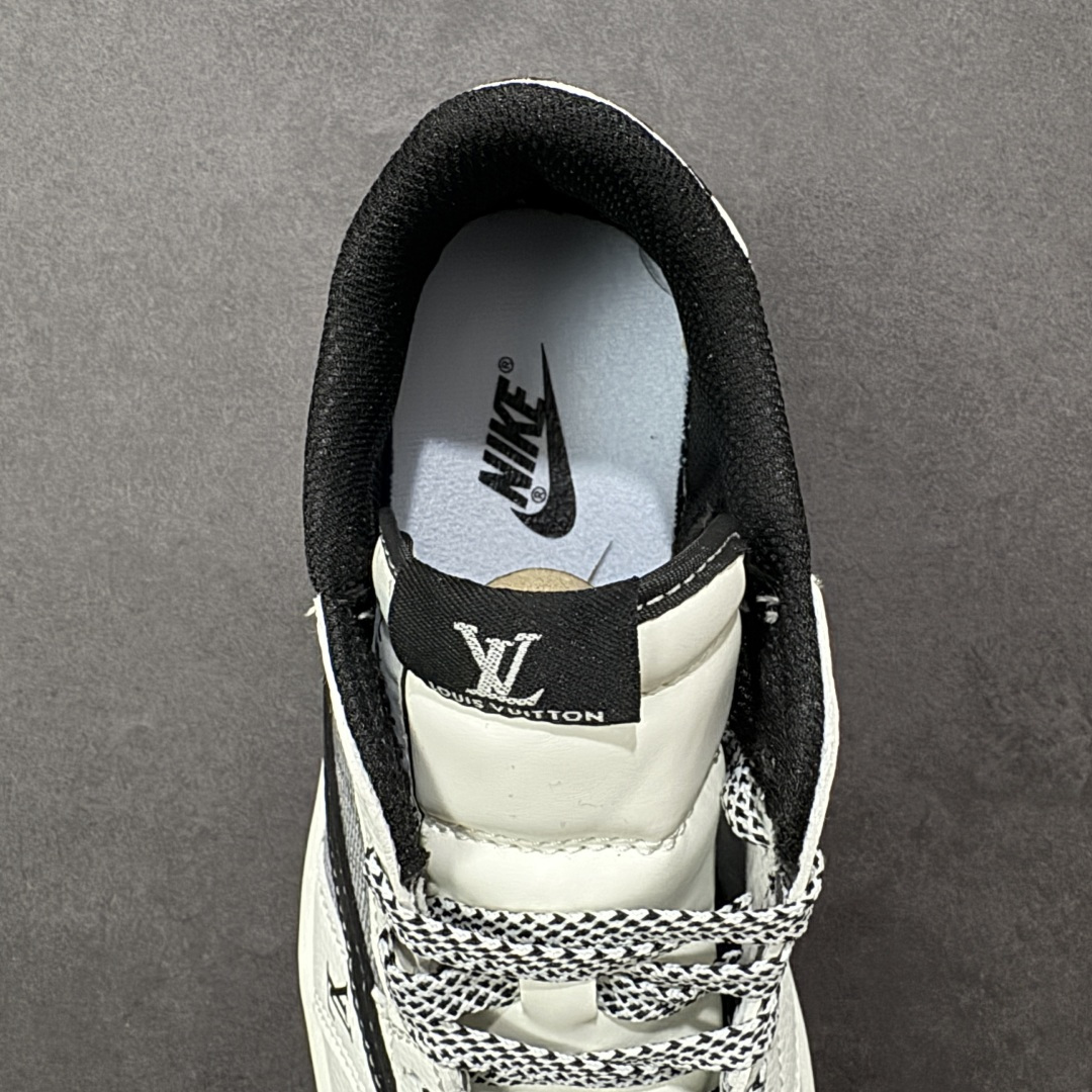 图片[7]-【定制版】高端定制 Travis Scott x Jordan 1 Low LV联名-白灰格纹 倒勾低帮休闲版本 原厂全头层皮 大厂纯原品质出货 纯正版型 定制鞋盒 皮料切割干净无任何毛边 细节完美 超高清洁度 货号：DZ2688-013 尺码：36 36.5 37.5 38 38.5 39 40 40.5 41 42 42.5 43 44 44.5 45-选品中心