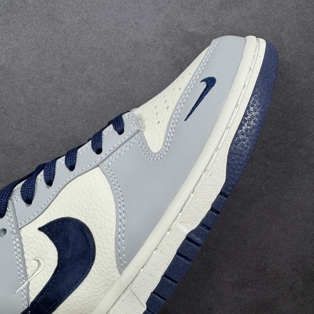 图片[5]-【定制版】Nike SB Dunk Low“ 北面联名—米灰黑拼接” 周年高端定制 低帮休闲板鞋 定制鞋盒 大厂纯原品质出货 超高清洁度 皮料切割干净无任何毛边 细节完美 货号：MN1688-109 尺码：36 36.5 37.5 38 38.5 39 40 40.5 41 42 42.5 43 44 44.5 45 编码：HXSB330340-选品中心