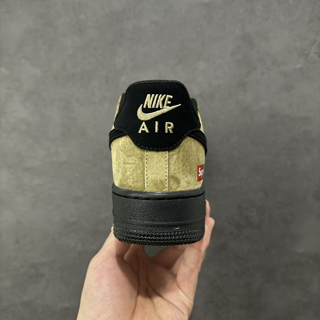 图片[4]-【定制版】公司级NIke Air Force 1 \’07 Low “LV联名–卡其墨黑” 空军一号低帮 运动鞋 休闲鞋 顶级麂皮 折边针车 工艺难度大 原楦头原纸板 高端定制鞋盒 原厂鞋底 超高清洁度 细节完美 货号：DV5477-201 尺码：36 36.5 37.5 38 38.5 39 40 40.5 41 42 42.5 43 44 44.5 45 编码：HXSB310320-选品中心