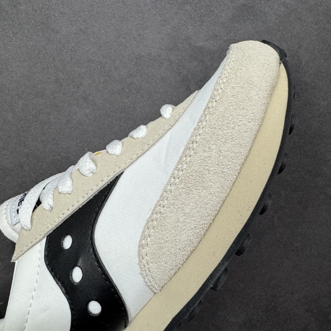 图片[5]-【公司级】Saucony索康尼男款Trainer 80 运动鞋 迷衣时尚 货号：S70884-9 •商品材质：皮革织物橡胶 • 商品信息：网眼和绒面革面料。•系带• 衬垫鞋舌 徽标贴饰•衬垫鞋领．侧面抛光皮革徽标贴花： 抛光皮革后跟贴片，徽标印花． 泡沫橡胶中底•纹理橡胶鞋底供应商配色：White/Black 尺码：35.5 36 36.5 37.5 38 38.5 39 40 40.5 41 42 42.5 43 44 45 46 编码：MQLB240250-选品中心