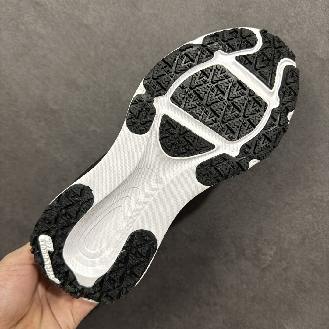 图片[9]-【公司级】Nike VOMERO 18 GTX 耐克 舒适减震防滑 低帮跑步鞋 全掌ReactX泡绵中底 前掌和后跟还配备了Air Zoom气垫单元 据说跑起来更快更舒适哦 这次最大的升级点 首次引入了ReactX泡绵 货号：HQ7002-002 尺码：40 40.5 41 42 42.5 43 44 45 46 编码：XSB230240-选品中心