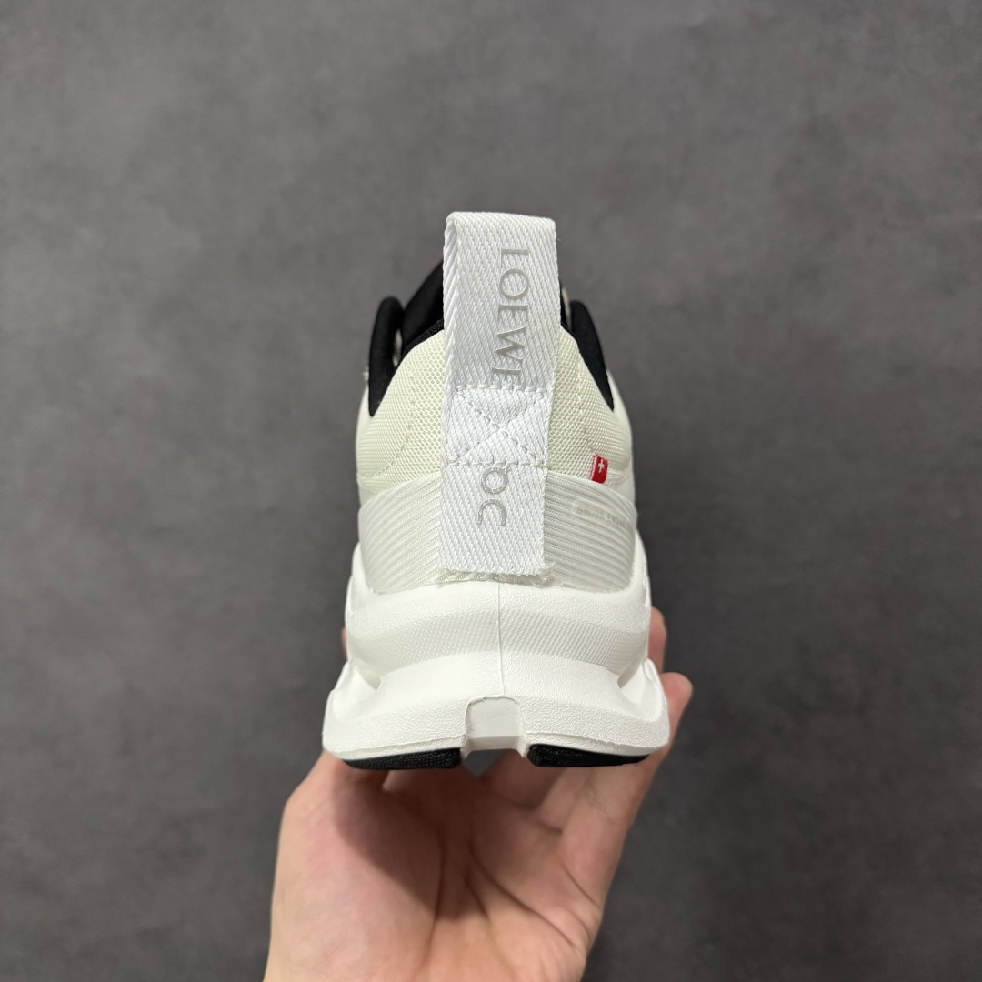 图片[4]-【公司级】On昂跑 LOEWE 系列低帮轻量舒适多功能休闲运动鞋 采用工程飞织网布组合再生聚酯纤维鞋面材质搭载独家隐藏速度中板 镂空CloudTec科技 泡棉缓震中底 黑科技跑出圈的时尚运动新宠 货号：3ME10692979 尺码：36 36.5 37 38 38.5 39 40 40.5 41 42 42.5 43 44 45 46 47 编码：XSB220230-选品中心