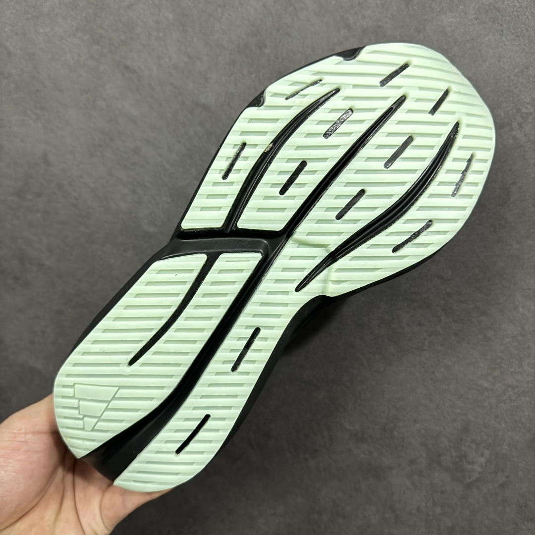 图片[9]-【公司级】AD Lightblaze 舒适耐磨减震专业跑步鞋 冲向目标，一路向前，不断挑战和突破自我无论是平时训练还是马拉松，让这款adidas跑步鞋伴你畅快开跑兼具舒适性和结构感，搭载Lightstrike科技，为步伐注入活力 货号：JR1058 尺码：36-45-选品中心