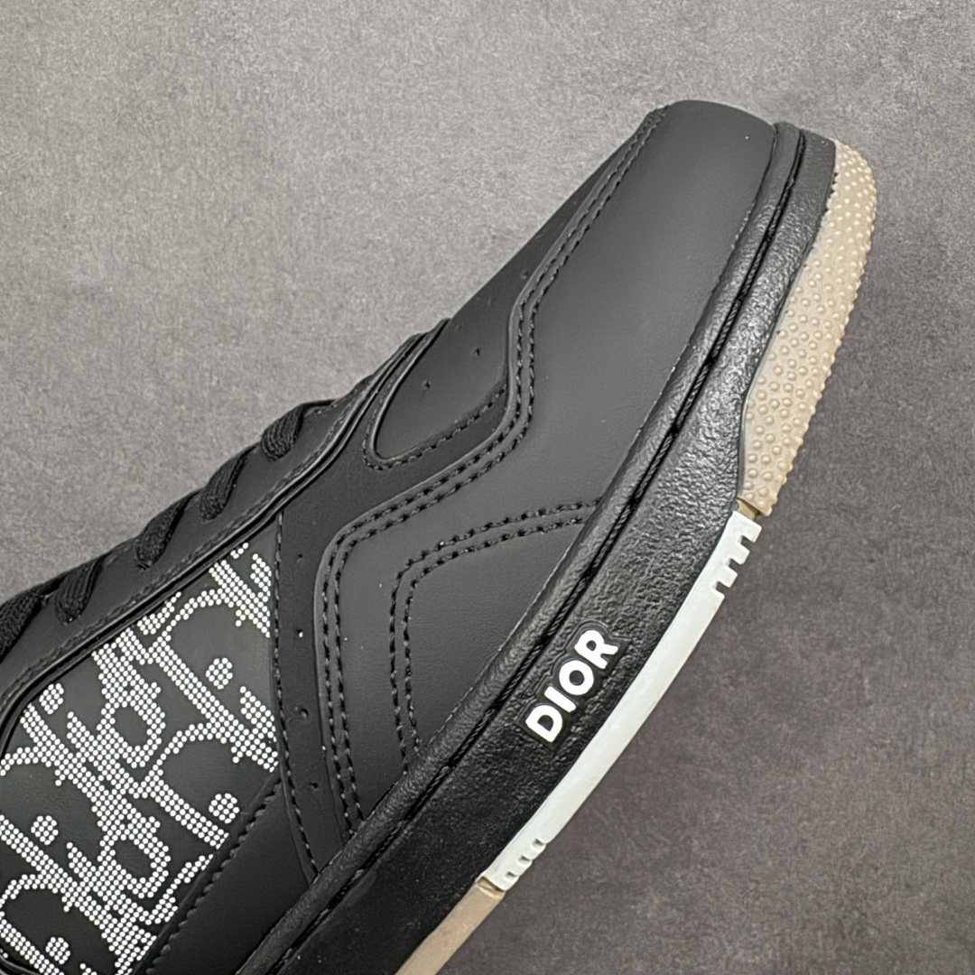 图片[5]-【YH扫描版本】DIOR B27 Low \’Dior Oblique Galaxy 迪奥 低帮 牛皮织物徽标印花低邦休闲板鞋 这款B27低帮运动鞋是该系列新品，延续Dior的经典款式。采用灰色光滑牛皮革精心制作，侧面饰以米色和黑色Obliquex印花镶片；\”CD Lcons\”造型的鞋带孔眼巧妙精致，双色橡胶鞋底、后侧鞋口和鞋跟处均带有品牌标志性细节，提升格调。时尚百搭，可为各式造型增光添彩。 货号：3SN272ZIR16536 尺码：38 39 40 41 42 43 44 45 46 编码：XSB270280-选品中心