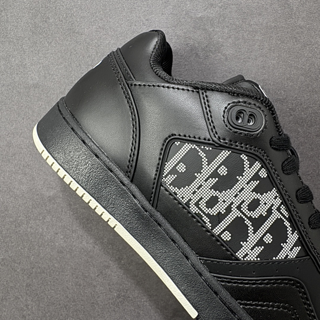 图片[6]-【YH扫描版本】DIOR B27 Low \’Dior Oblique Galaxy 迪奥 低帮 牛皮织物徽标印花低邦休闲板鞋 这款B27低帮运动鞋是该系列新品，延续Dior的经典款式。采用灰色光滑牛皮革精心制作，侧面饰以米色和黑色Obliquex印花镶片；\”CD Lcons\”造型的鞋带孔眼巧妙精致，双色橡胶鞋底、后侧鞋口和鞋跟处均带有品牌标志性细节，提升格调。时尚百搭，可为各式造型增光添彩。 货号：3SN272ZIR16536 尺码：38 39 40 41 42 43 44 45 46 编码：XSB270280-选品中心