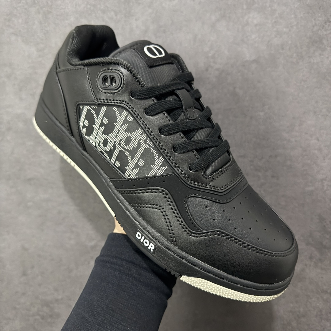 图片[3]-【YH扫描版本】DIOR B27 Low \’Dior Oblique Galaxy 迪奥 低帮 牛皮织物徽标印花低邦休闲板鞋 这款B27低帮运动鞋是该系列新品，延续Dior的经典款式。采用灰色光滑牛皮革精心制作，侧面饰以米色和黑色Obliquex印花镶片；\”CD Lcons\”造型的鞋带孔眼巧妙精致，双色橡胶鞋底、后侧鞋口和鞋跟处均带有品牌标志性细节，提升格调。时尚百搭，可为各式造型增光添彩。 货号：3SN272ZIR16536 尺码：38 39 40 41 42 43 44 45 46 编码：XSB270280-选品中心