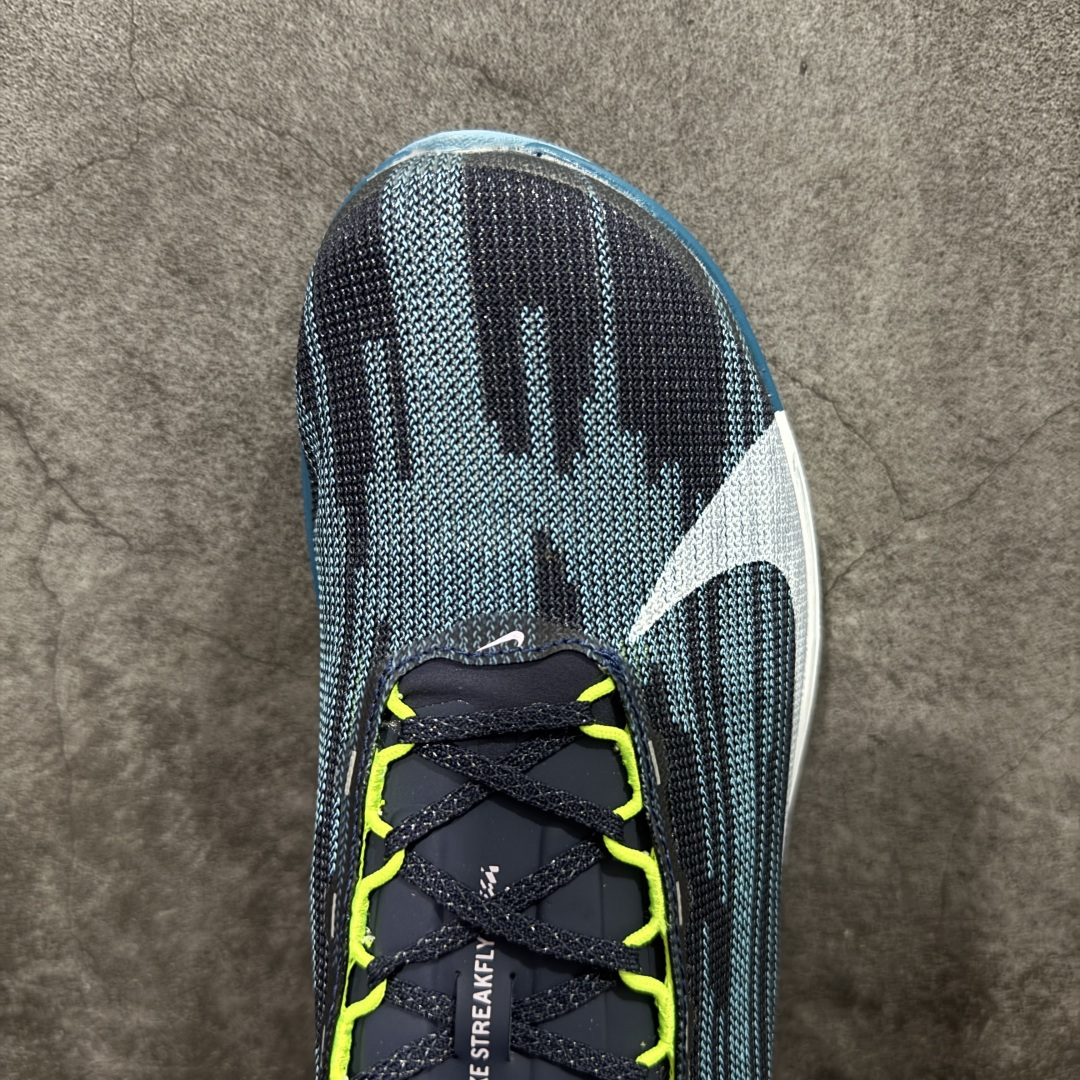 图片[5]-【纯原真碳版】耐克Nike ZoomX Streakfly 2 \”White Obsidian Mist\”疾驰者2代系列低帮竞速轻质缓震透气休闲运动跑步鞋“ 超薄针织鞋面 柔软缓震，nike Streakfly 2是一款专为短距离竞速设计的高性能跑鞋。日常穿着也是非常舒适，单只42码仅重126克，比前代减轻40克，接近田径钉鞋的轻盈感，适合追求速度的跑者。搭载全掌Flyplate碳纤维板，提供强劲推进力，配合ZoomX泡棉中底，能量回馈出色，滚动感顺滑。外底采用轻薄橡胶材质，抓地力出色，湿滑路面也能稳定发挥。工程精制网眼鞋面，透气性极佳，贴合脚部轮廓，减少闷热感。ZoomX泡棉中底兼顾缓震与回弹，适合短距离快速奔跑。Nike Streakfly 2是为追求速度的精英跑者或短距离竞速爱好者设计的高性能跑鞋，其轻盈、响应迅速的特点使其成为短距离比赛和训练的理想选择 货号： HF6416-401 尺码： 36 36.5 37.5 38 38.5 39 40 40.5 41 42 42.5 43 44 45 46-选品中心