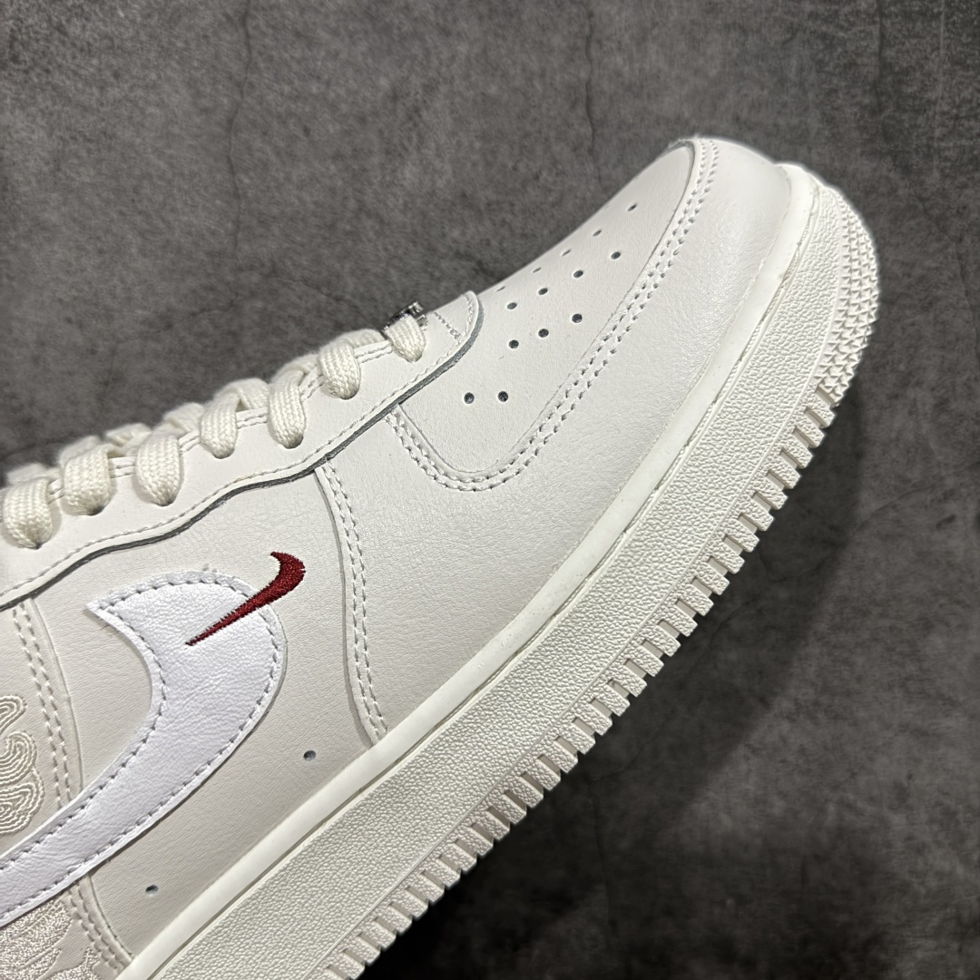 图片[6]-【渠道LJ版本】Nike Air Force 1\’07 Low 马年限定 空军一号低帮休闲板鞋 IQ1119-011  原版品质 专柜特供 原楦头原纸板 定制五金配件 内置全掌气垫 原厂鞋底   尺码：36 36.5 37.5 38 38.5 39 40 40.5 41 42 42.5 43 44 44.5 45 46-选品中心