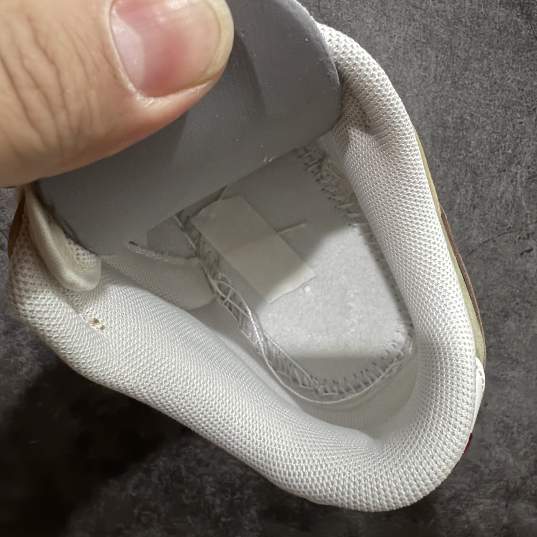 图片[8]-【Z版原厂皮】Nike SB Dunk Low“ 马年限定”周年高端定制 低帮休闲板鞋 市场唯一正确原厂皮批次 大厂纯原品质出货 区别市场错版 超高清洁度 皮料切割干净无任何毛边 细节完美 货号：IQ1118-220 尺码： 36 36.5 37.5 38 38.5 39 40 40.5 41 42 42.5 43 44 44.5 45 46 47.5-选品中心