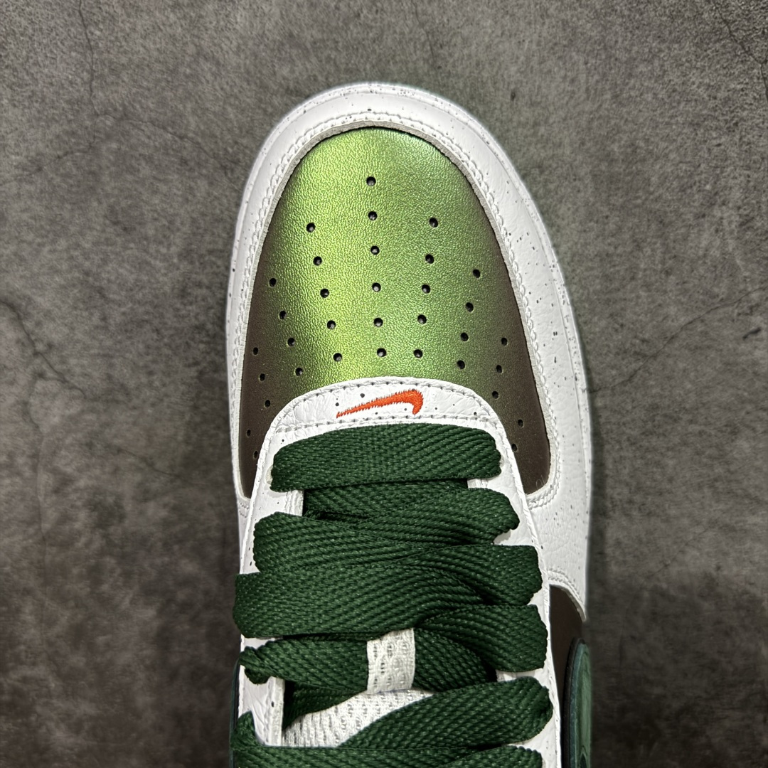 图片[5]-【Top纯原】Doaf x NK Air Force 1 Low 联名款 空军一号低帮休闲板鞋 IU7613-100 原厂冲刀皮料切割干净 无任何毛边 打造纯正空军 全掌内置蜂窝气垫 原盒配件 原厂中底钢印、拉帮完美 全套原楦原模倾力打造完美版型 尺码：36 36.5 37.5 38 38.5 39 40 40.5 41 42 42.5 43 44.5 45 46-选品中心