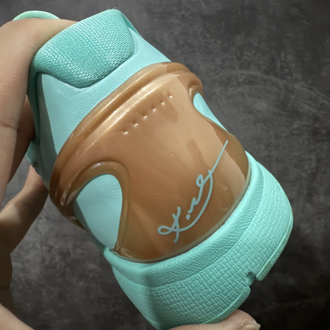 Jalen Brunson x Nike Zoom Kobe 6 Protro Statue of Li