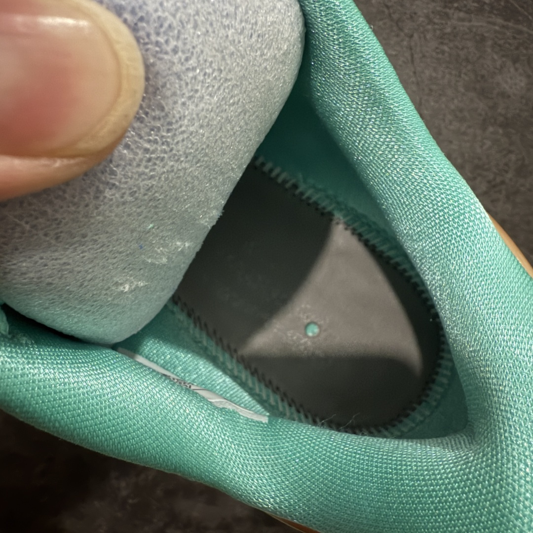 Jalen Brunson x Nike Zoom Kobe 6 Protro Statue of Li