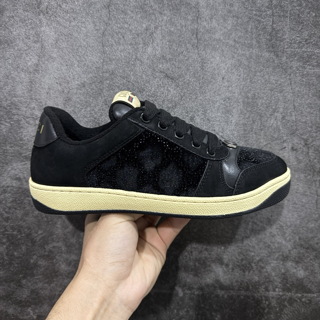 【专柜版/海淘代购版】Gucci做旧小脏鞋 ZP开发 原版开模 金属双G水晶圆柱形标 Gucci原版纹织带 真正水洗布标 鞋面擦色牛皮拼接经典双G布面料，皮面切口全油边封口工艺，原版毛巾布里细腻柔软更舒适透气，垫脚乳胶注塑一体，私模钢印，双色原版TPU大底(下层宽，上层窄) 配进口原版四边封干燥剂、原版18股鞋带，绿色盒子，与专柜配套包装一致 尺码：35-45-选品中心