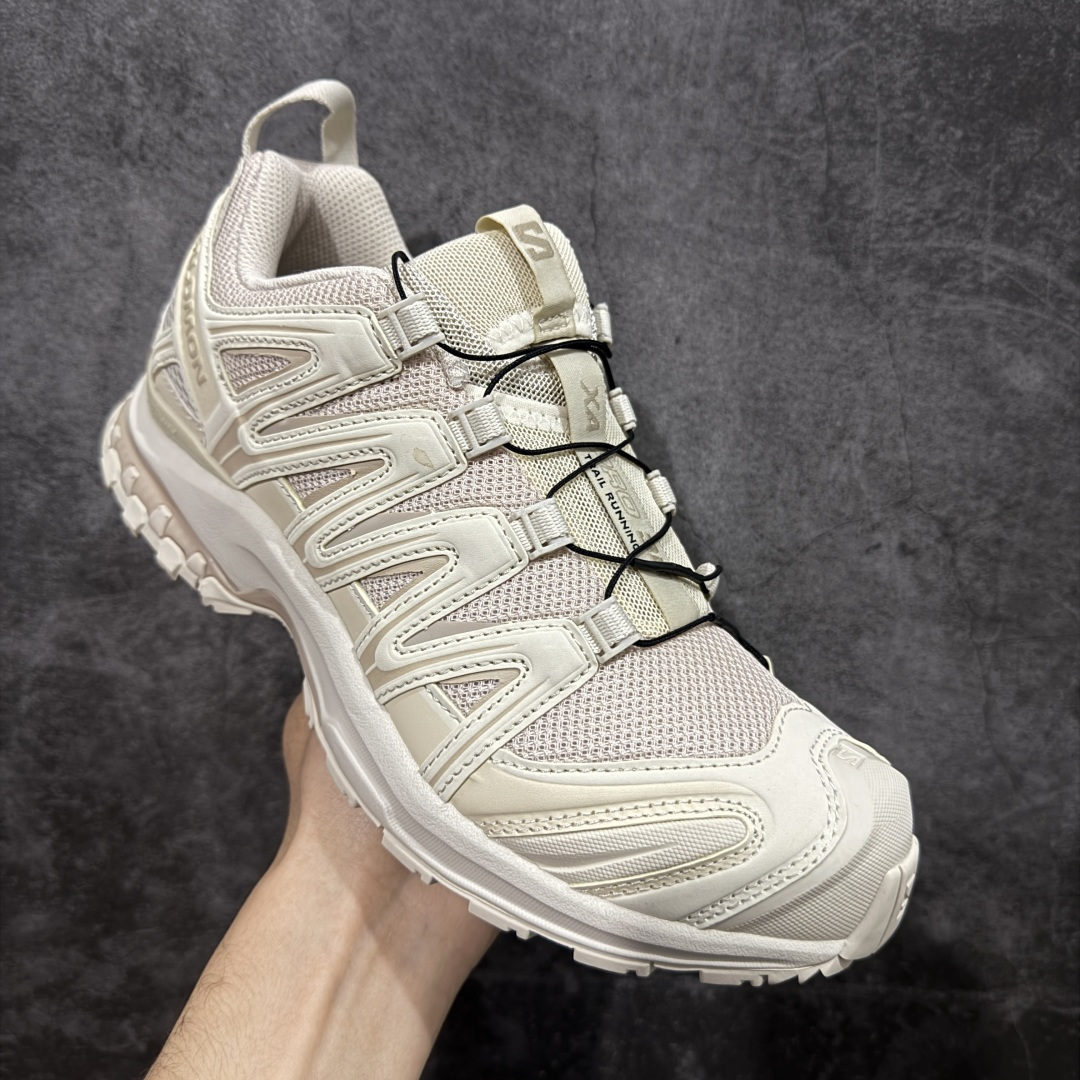 图片[3]-【GOAT纯原版】SALOMON 萨洛蒙 XA PRO 3D 户外运动 网布减震防滑透气 低帮跑步鞋 奶茶米 477396 全新品质 巅峰之作 所有配色均购物原版拆解1：1开发 原材料打造 非市场公版便宜货 私模大底 清洁度比市场所有版本都高 全套原纸板楦头开发 原厂网布配套 确保原汁原味 完美呈现版型 原档数据独家私模五层组合大底 男女鞋同步官方开发至47 原装Ortholite轻量化鞋垫 中底布带钢印编号 原厂TPU锁扣 进口港宝加持 后跟自然饱满 还原公司包裹性 鞋面采用SENSIFT贴合技术 全方位贴合包裹脚型 鞋跟部鞋底牵引设计 提供强大的抓地性能 更适应野外崎岖不平的道路 其3D ADVANCED CHASSIS底盘 材料轻量大化 钉齿设计更具稳定性 防护性 鞋底易磨损区运用CONTAGRIP高耐磨材料 应对城市硬质路面长距离跑考验 尺码：36 36.5 37.5 38 38.5 39 40 40.5 41 42 42.5 43 44 45 46 47-选品中心