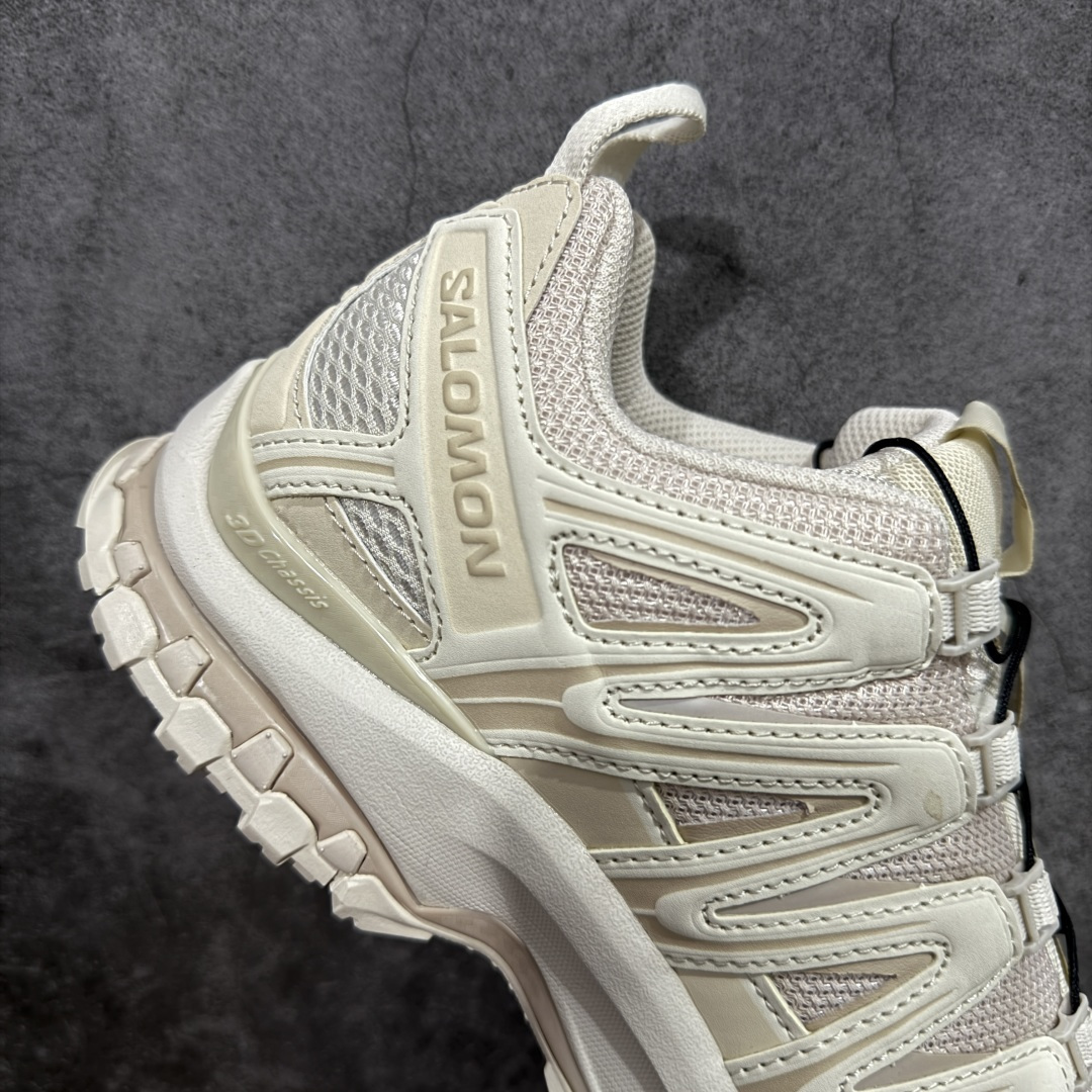 图片[7]-【GOAT纯原版】SALOMON 萨洛蒙 XA PRO 3D 户外运动 网布减震防滑透气 低帮跑步鞋 奶茶米 477396 全新品质 巅峰之作 所有配色均购物原版拆解1：1开发 原材料打造 非市场公版便宜货 私模大底 清洁度比市场所有版本都高 全套原纸板楦头开发 原厂网布配套 确保原汁原味 完美呈现版型 原档数据独家私模五层组合大底 男女鞋同步官方开发至47 原装Ortholite轻量化鞋垫 中底布带钢印编号 原厂TPU锁扣 进口港宝加持 后跟自然饱满 还原公司包裹性 鞋面采用SENSIFT贴合技术 全方位贴合包裹脚型 鞋跟部鞋底牵引设计 提供强大的抓地性能 更适应野外崎岖不平的道路 其3D ADVANCED CHASSIS底盘 材料轻量大化 钉齿设计更具稳定性 防护性 鞋底易磨损区运用CONTAGRIP高耐磨材料 应对城市硬质路面长距离跑考验 尺码：36 36.5 37.5 38 38.5 39 40 40.5 41 42 42.5 43 44 45 46 47-选品中心