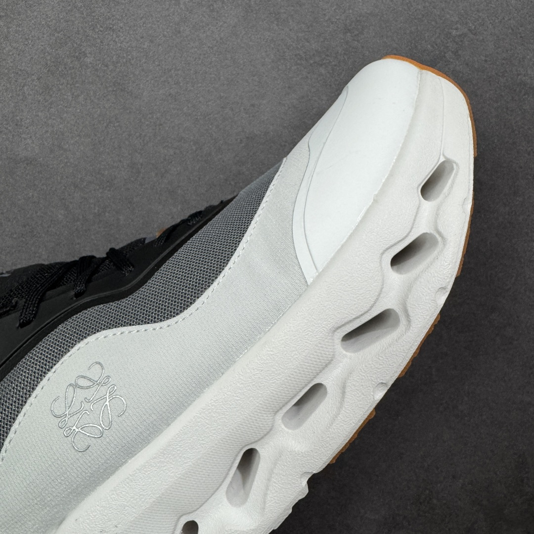 图片[5]-【公司级】On昂跑 LOEWE 系列低帮轻量舒适多功能休闲运动鞋 采用工程飞织网布组合再生聚酯纤维鞋面材质搭载独家隐藏速度中板 镂空CloudTec科技 泡棉缓震中底 黑科技跑出圈的时尚运动新宠 货号：3ME10693509 尺码：36 36.5 37 38 38.5 39 40 40.5 41 42 42.5 43 44 45 46 47 编码：XSB220230-选品中心