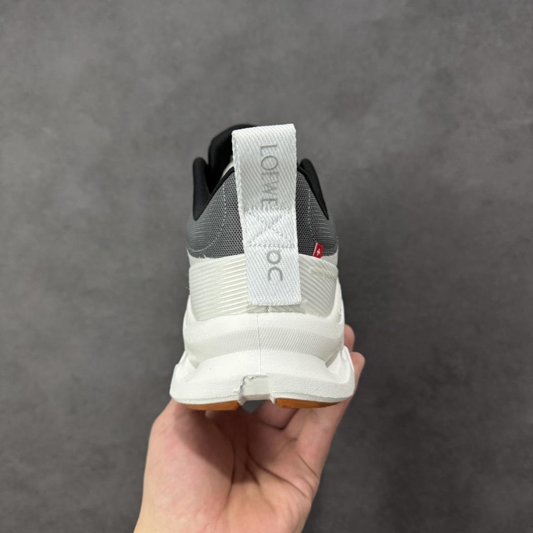 图片[4]-【公司级】On昂跑 LOEWE 系列低帮轻量舒适多功能休闲运动鞋 采用工程飞织网布组合再生聚酯纤维鞋面材质搭载独家隐藏速度中板 镂空CloudTec科技 泡棉缓震中底 黑科技跑出圈的时尚运动新宠 货号：3ME10693509 尺码：36 36.5 37 38 38.5 39 40 40.5 41 42 42.5 43 44 45 46 47 编码：XSB220230-选品中心