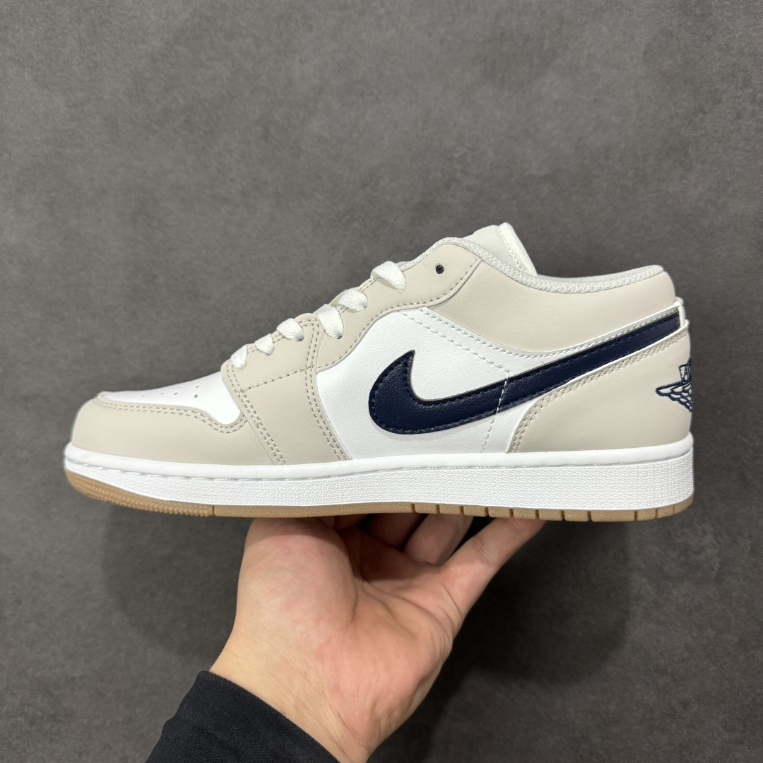 图片[2]-【H11版本】耐克Nike Air Jordan 1 AJ1经典复古经典低帮百搭文化篮球鞋 553558-146 公司级真标半码制#原档案原数据开发版型#采用荔枝纹头层皮革鞋面材质#原厂立体填充鞋舌海绵#中底注胶孔及缜密中底拉帮工艺#原数据开发模具大底 尺码：35.5 36 36.5 37.5 38 38.5 39 40 40.5 41 42 42.5 43 44 44.5 45 46 47.5 编码：H11B270280-选品中心