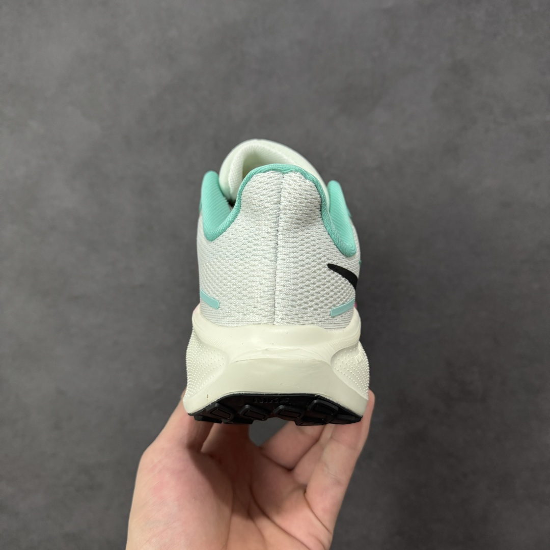 图片[4]-【公司级】Nike Pegasus 41 Air Zoom 轻盈舒适耐磨 低帮 气垫 休闲跑步鞋 – 鞋面设计：采用轻盈透气的工程网眼设计，能快速排出湿气，保持脚部干爽。Dynamic Midfoot Fit系统将鞋带与内部中足板带相连，提供良好的支撑和包裹性 – 外底特点：经典橡胶外底结合华夫格底纹，抓地力强，在各种路面上都能提供稳定的摩擦力，不易打滑，同时也具备良好的耐磨性，可延长鞋子使用寿命 。 货号：HM3703-161 尺码：36-46带半码 编码：LNHB210220-选品中心