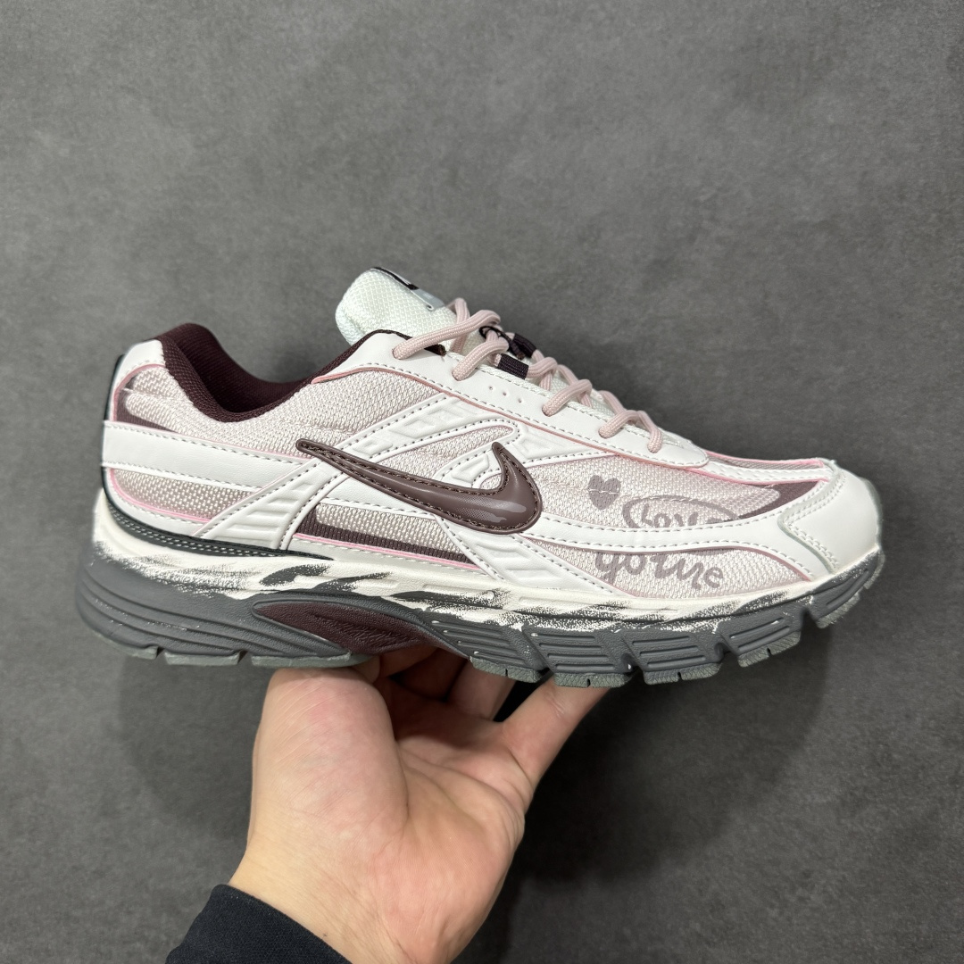 【公司级】Nk Initiator Running 创始者系列复古老爹鞋 休闲运动舒适跑步鞋 采用透气网眼鞋面和支撑覆盖层，自然运动设计的Phlyon中底用于缓冲，BRS 1,000碳橡胶外底具有轻质柔韧性，牵引力和耐用性。 货号：IB4339-030 尺码：36-45 编码：LDSB220230-选品中心