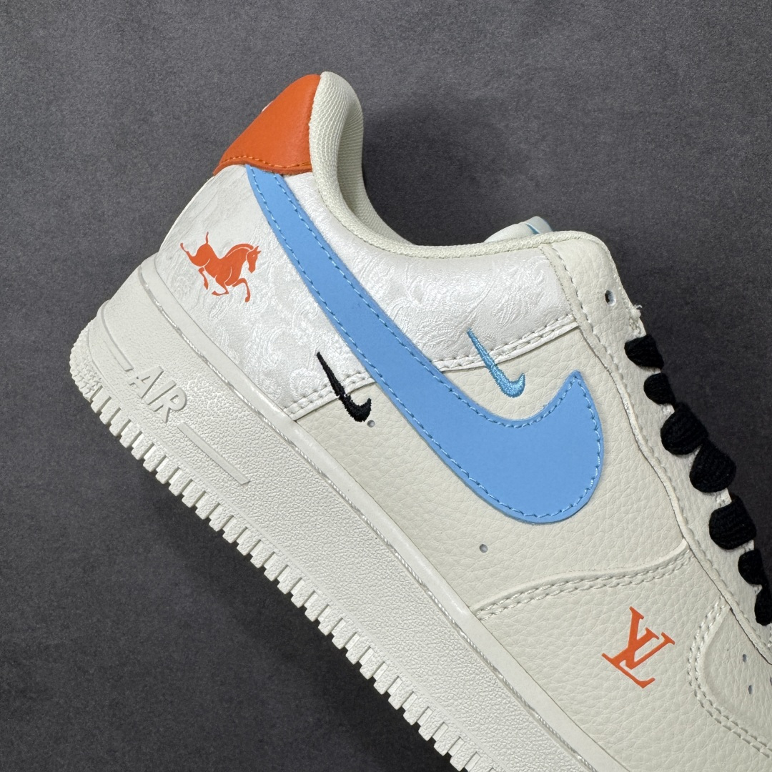 图片[6]-【定制版】Nike Air Force 1\’07 Low 联名马年限定 彩色拼接丝绸 空军一号低帮休闲板鞋  #原楦头原纸板 高端定制鞋盒 原厂鞋底 超高清洁度 细节完美 货号：FV3694-100  尺码：36 36.5 37.5 38 38.5 39 40 40.5 41 42 42.5 43 44 44.5 45-选品中心