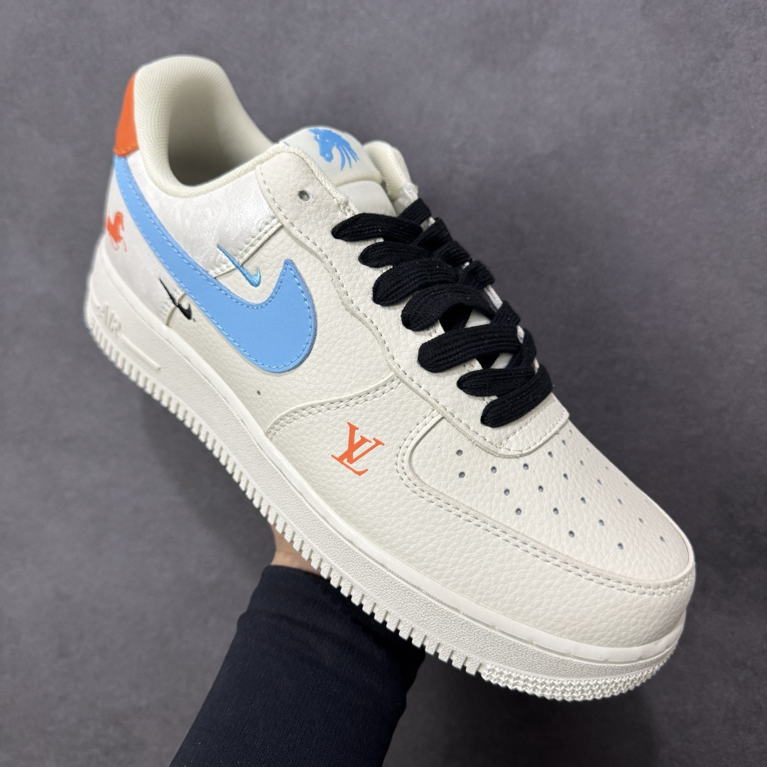 图片[3]-【定制版】Nike Air Force 1\’07 Low 联名马年限定 彩色拼接丝绸 空军一号低帮休闲板鞋  #原楦头原纸板 高端定制鞋盒 原厂鞋底 超高清洁度 细节完美 货号：FV3694-100  尺码：36 36.5 37.5 38 38.5 39 40 40.5 41 42 42.5 43 44 44.5 45-选品中心