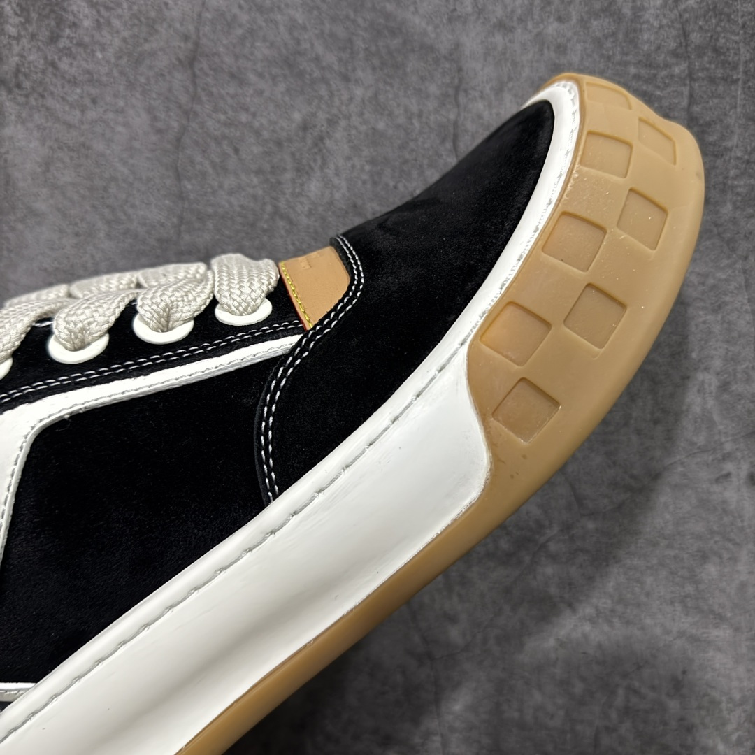 图片[6]-【莞顶升级版】LV 路易威登LOUIS VUITTON Tilted Low Sneakers 倾斜系列低帮复古休闲运动文化百搭板鞋 2026早春款板鞋 目前市场最顶 细节正确版 广东原产 升级原楦型开发纸版 厚实抽屉礼品鞋盒及包装说明书防尘布袋物件(附送官方快递加固牛皮纸外盒!!)#采用Monogram 丹宁布鞋面材质#鞋垫嵌入软脚感EVA物料#后跟耐弯折滴塑支撑片#全新开发TPR光泽组合隔色鞋底❗ 尺码：39 40 41 42 43 44 45-选品中心