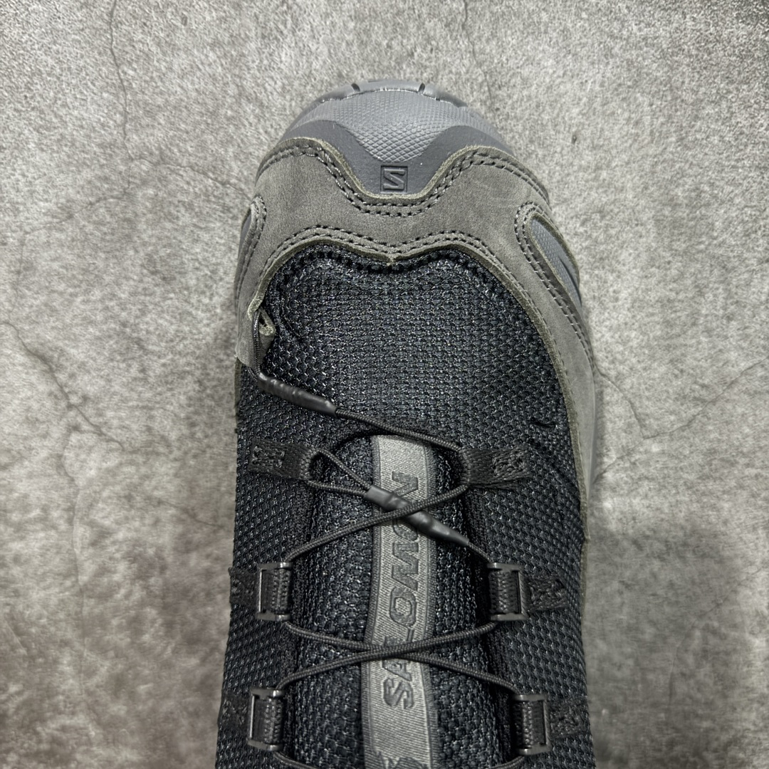 图片[5]-【Goat礼盒版】Salomon萨洛蒙2025秋冬新款XA pro 3D JEONG LI 二代系列新色系跑步鞋休闲运动鞋 479616 T0级别版本出货-只做市面市场第一档 皮面部位采用头层皮打造-横扫市面 中底搭载全掌玻璃纤维能量板和超厚弹性泡沫中底，跑动时推进力十足，缓震回馈很强，日常通勤或训练都很稳 鞋身长毛牛猄皮面设计，内层材质透气网面 穿着舒适度好 原版材质 原版大底 尺码：36-45-选品中心