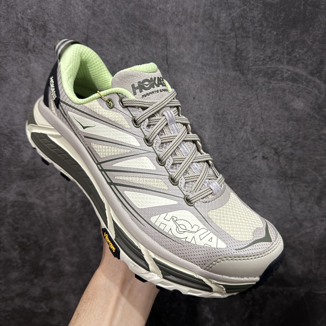 图片[3]-【纯原H版】HOKA ONE ONE Mafate Speed 2 Low 玛法特2代系列低帮轻量户外越野休闲运动慢跑鞋 正确组合底 市场顶级版本 上脚赞到报爆 轻盈舒适 鞋面采用超轻的无缝架构 轻薄的TPU贴在透气的鞋面材料上 减轻重量同时也保证了支撑性 鞋底采用滚动平衡技术 引导跑者回归自然步态 祖传的神奇EVA材质中底依旧是一如既往地表现优秀 能提供充足的缓震 作为HOKA家的越野跑鞋 VIBRAM 橡胶大底也是必不可少的 即便在复杂湿滑的地形 依旧能有良好的抓地力及稳定性 鞋带采用了弹性不易松脱的扁宽弹性鞋带 前掌与中掌部分也进行了加宽 也更加适合亚洲人的脚型 是一款十分全面且足够强悍的户外硬核越野鞋 日常搭配的话短裤是基本不挑 阔腿裤 工装裤以及各种长筒牛仔裤都可以 尺码：36 36.5 37.5 38 38.5 39 40 40.5 41 42 42.5 43 44 44.5 45-选品中心