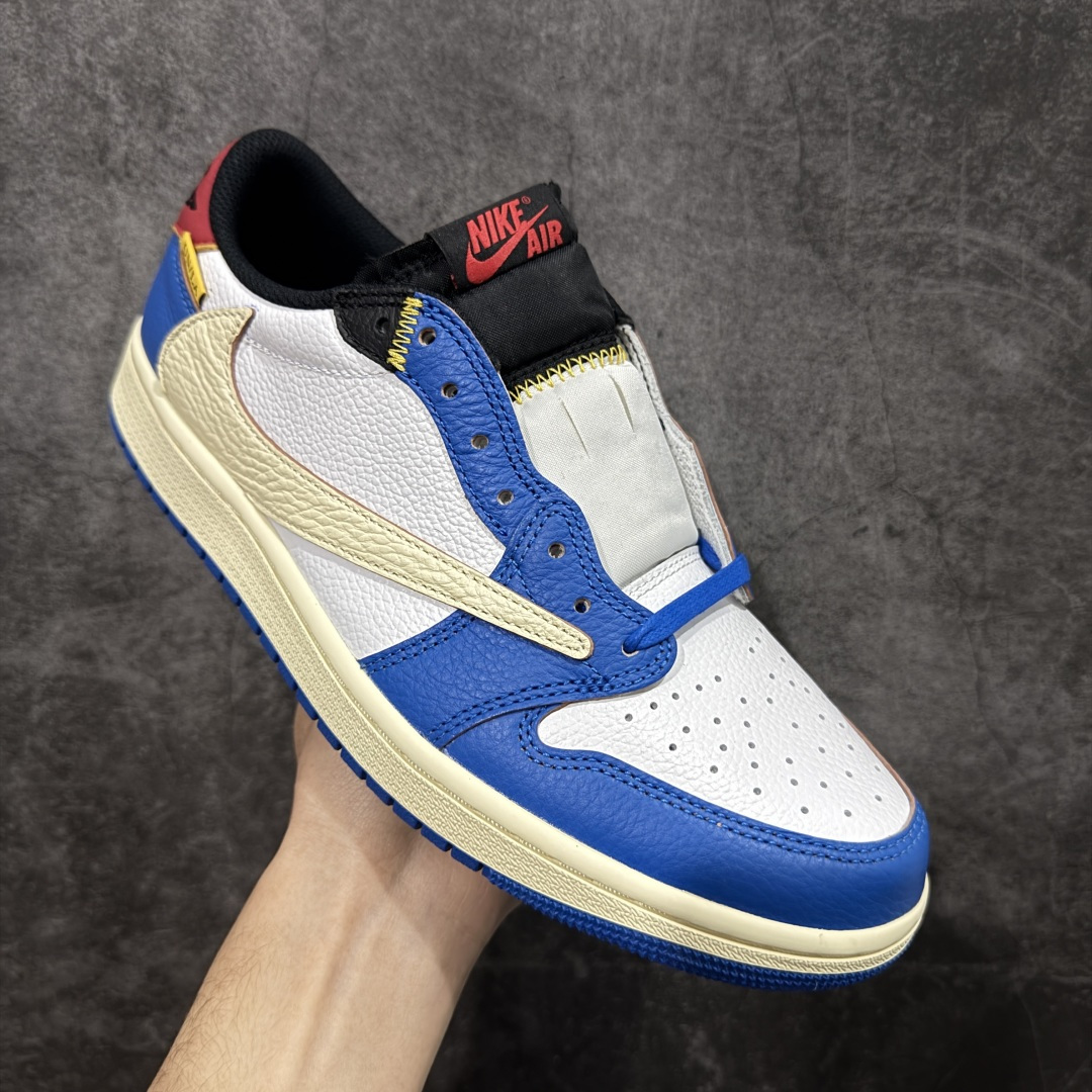 图片[3]-【DG2.0纯原】Union LA x Fragment Design x Air Jordan AJ1 Low OG SP 藤原浩三方联名四色拼接 TS联名倒钩低帮 蓝红白 DM7866-111 圈内最强倒钩系列 高端零售特供批次 产品品控稳定性领先行业 各方面均可对飙L版 良心定价不杀猪 SZ原厂全套原楦原纸板冲刀磨具开发 原厂皮料加持 原厂港宝加持定型后跟R度完美 同源原厂电绣 鬼脸飞翼针数密度立体效果一致 百分百一致原鞋 原厂拉帮工艺 针距密度一致 后跟弧度收口自然不对折 极致一眼正品既视感 进口玻璃冲刀皮料裁剪零毛边 全鞋电脑针车工艺 品控清洁度最高QC检验标准 免检产品 原厂订购鞋盒、鞋标、防尘纸、鞋撑、鞋带 追求极致的原厂味道 尺码：40 40.5 41 42 42.5 43 44 44.5 45 46 47.5 48.5-选品中心
