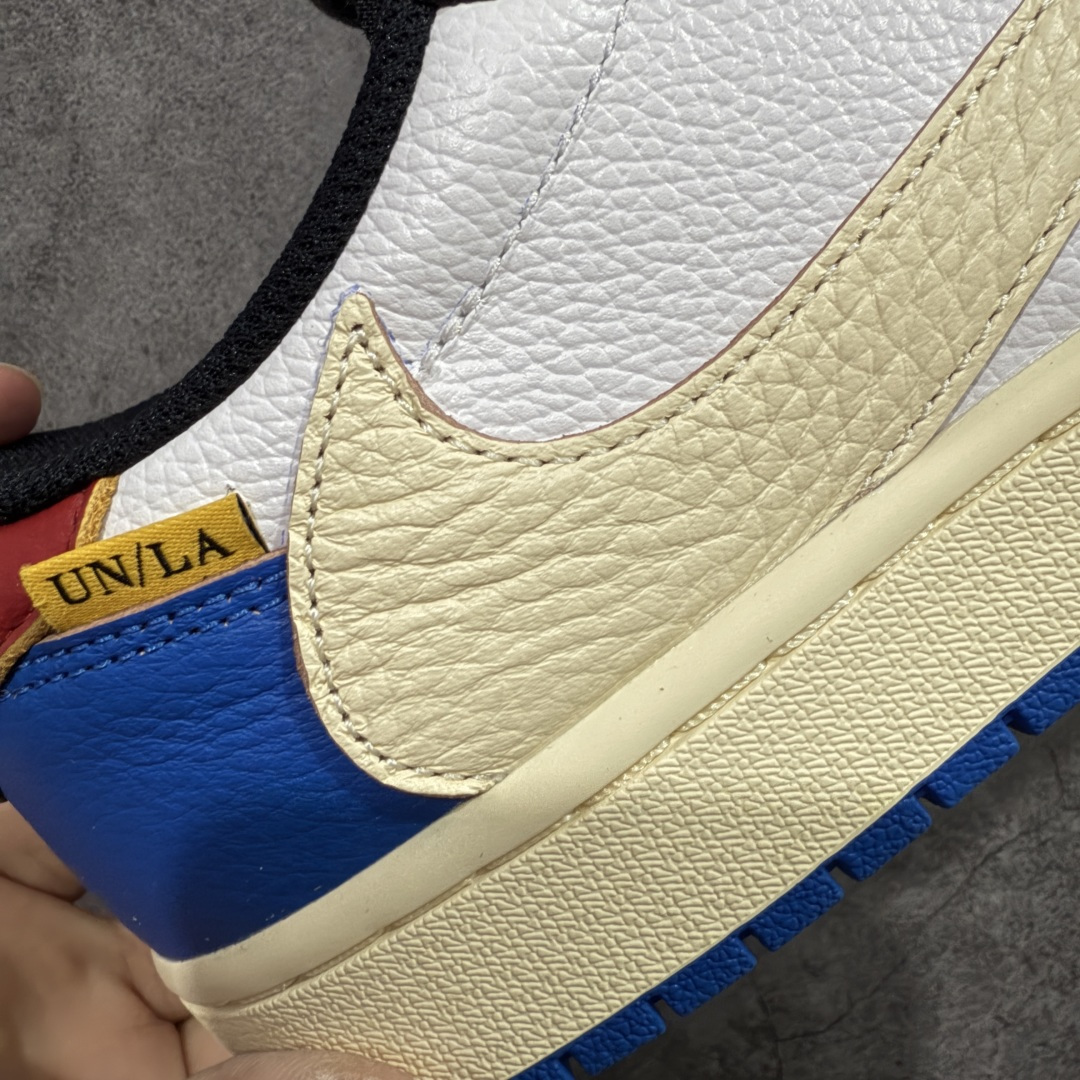 图片[3]-【DG2.0纯原】Union LA x Fragment Design x Air Jordan AJ1 Low OG SP 藤原浩三方联名四色拼接 TS联名倒钩低帮 蓝红白 DM7866-111 圈内最强倒钩系列 高端零售特供批次 产品品控稳定性领先行业 各方面均可对飙L版 良心定价不杀猪 SZ原厂全套原楦原纸板冲刀磨具开发 原厂皮料加持 原厂港宝加持定型后跟R度完美 同源原厂电绣 鬼脸飞翼针数密度立体效果一致 百分百一致原鞋 原厂拉帮工艺 针距密度一致 后跟弧度收口自然不对折 极致一眼正品既视感 进口玻璃冲刀皮料裁剪零毛边 全鞋电脑针车工艺 品控清洁度最高QC检验标准 免检产品 原厂订购鞋盒、鞋标、防尘纸、鞋撑、鞋带 追求极致的原厂味道 尺码：40 40.5 41 42 42.5 43 44 44.5 45 46 47.5 48.5-选品中心