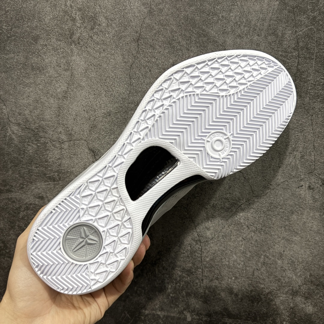 图片[9]-【CK纯原版】Nike Zoom Kobe Ⅷ System 科比8代 男子实战篮球鞋 HF9550-002 鞋垫升级配备超厚PHYLON中底 前后掌部位搭载Zoom气垫单元 塑料碳纤维支撑中板 KOBE VII体系的速度模块配备了 PHYLON 中底和在前后掌部位的 Zoom气垫单元，提供快速响应的缓冲。同时，采用低帮弹力鞋口设计，使鞋子能够紧贴脚踝提供更好的支撑。速度模块采用贴合脚面的舒适包裹设计，摒弃传统的鞋舌和鞋内套，使球鞋更加轻质。 尺码：39-47.5-选品中心