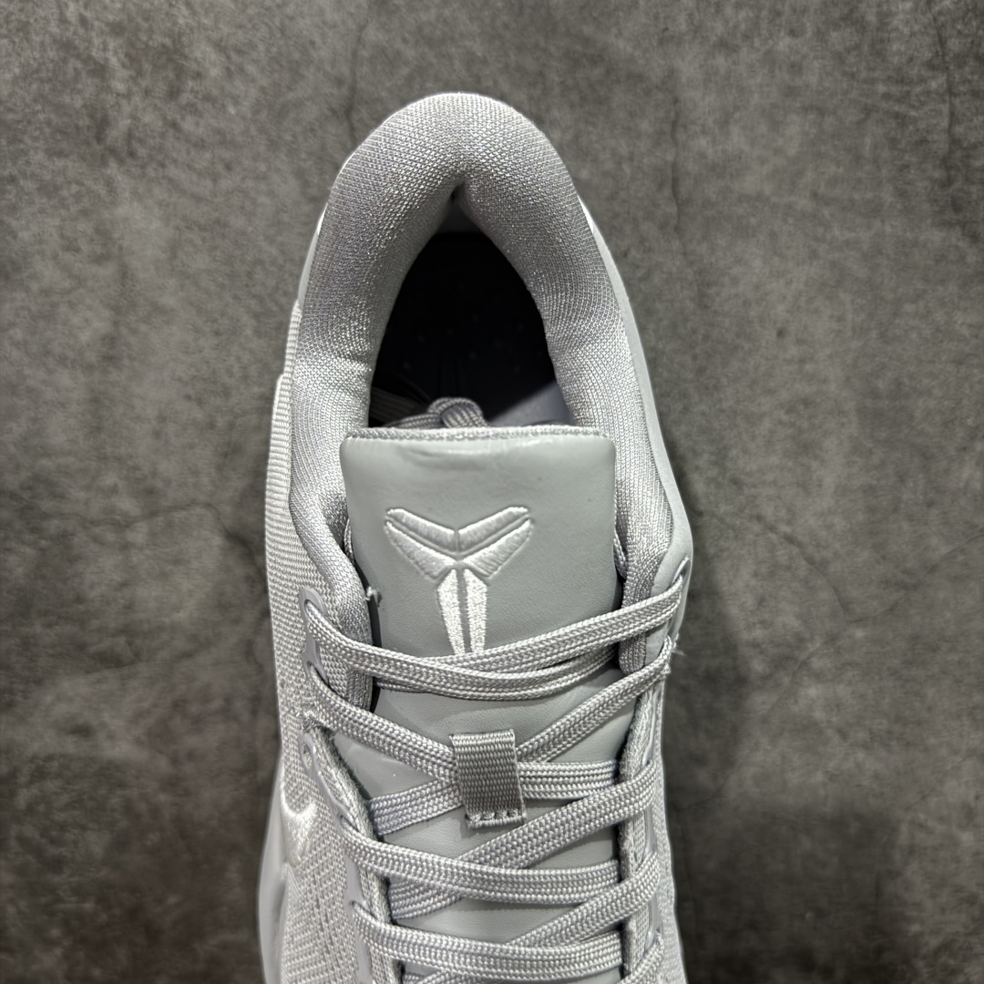 图片[8]-【CK纯原版】Nike Zoom Kobe Ⅷ System 科比8代 男子实战篮球鞋 HF9550-002 鞋垫升级配备超厚PHYLON中底 前后掌部位搭载Zoom气垫单元 塑料碳纤维支撑中板 KOBE VII体系的速度模块配备了 PHYLON 中底和在前后掌部位的 Zoom气垫单元，提供快速响应的缓冲。同时，采用低帮弹力鞋口设计，使鞋子能够紧贴脚踝提供更好的支撑。速度模块采用贴合脚面的舒适包裹设计，摒弃传统的鞋舌和鞋内套，使球鞋更加轻质。 尺码：39-47.5-选品中心