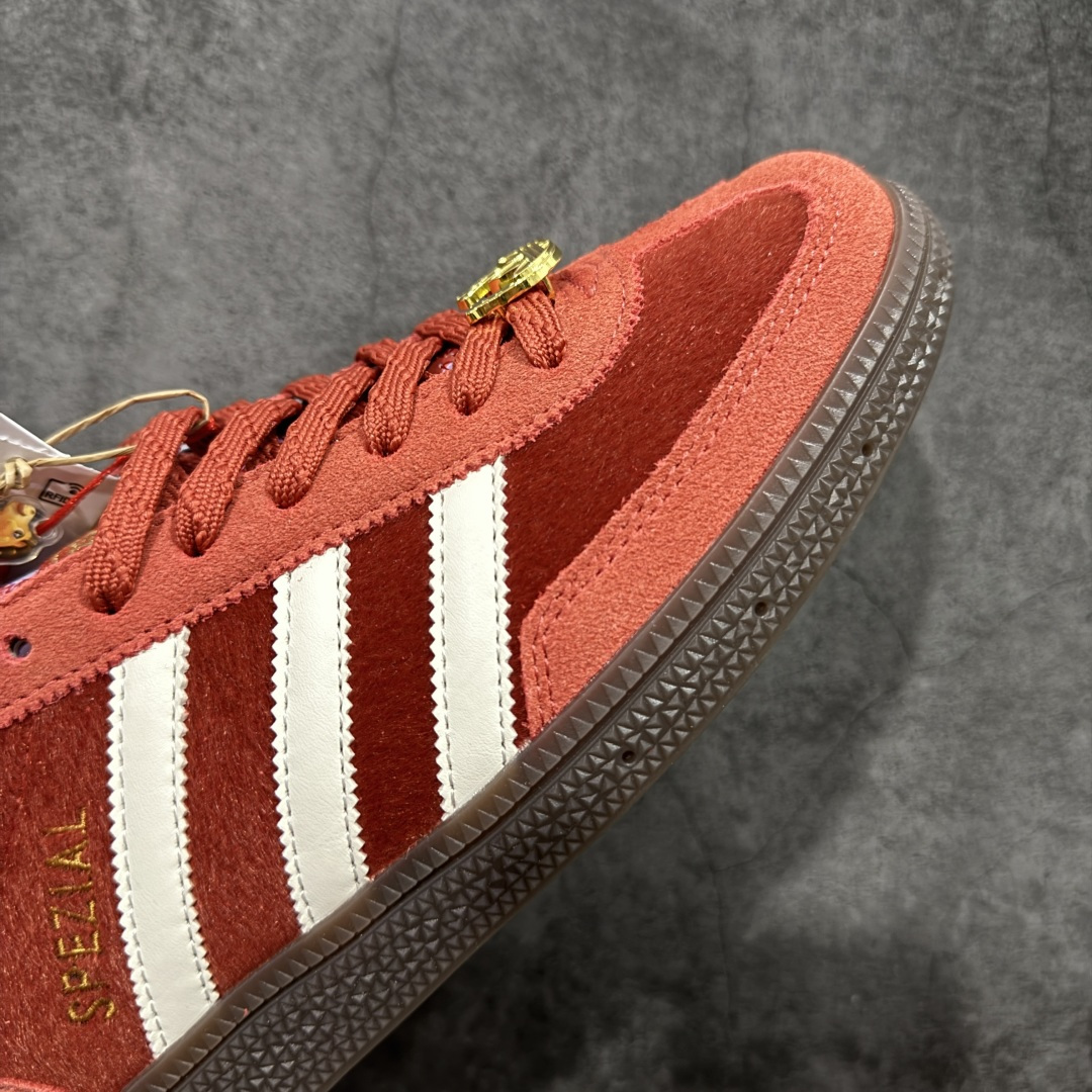 图片[6]-【公司级】Adidas Handball Spezial 马年限定 阿迪达斯经典复古休闲板鞋 #全鞋采用反毛皮制作 牛筋耐磨大底 承载青春情怀的板鞋 经典三条杠装饰鞋侧 品牌辨识度清晰 货号：KJ6299 尺码：36-45-选品中心