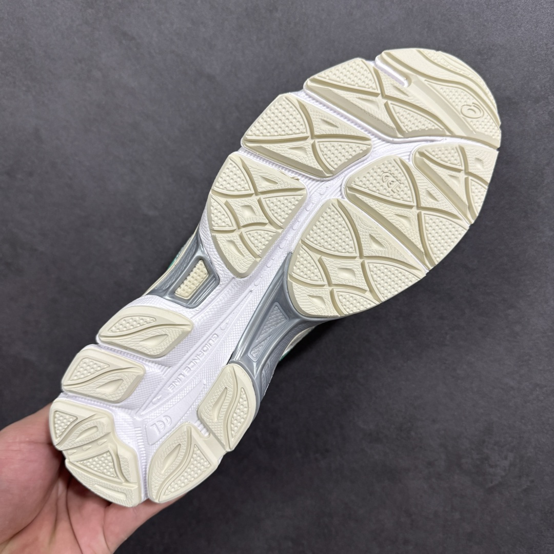 图片[9]-【公司级】Asics Gel-Cumulus 16 亚瑟士复古时尚缓震运动跑步鞋 鞋面采用无缝线工程网眼设计，全面升级的FF BLAST™ PLUS泡棉，更轻、更弹、更耐久。相比前代更轻盈鞋底采用了轻质发泡材料,并在后跟和前掌处采用了亚瑟士核心科技GEL缓震胶,赋予鞋款强大的缓冲性能,提供了更柔软舒适的穿着体验。AHAR® PLUS超耐磨橡胶大底，延长跑鞋使用寿命。 货号：1203A990-100 尺码：36 37 37.5 38 39 39.5 40 40.5 41.5 42 42.5 43.5 44 45 编码：AMB260270-选品中心