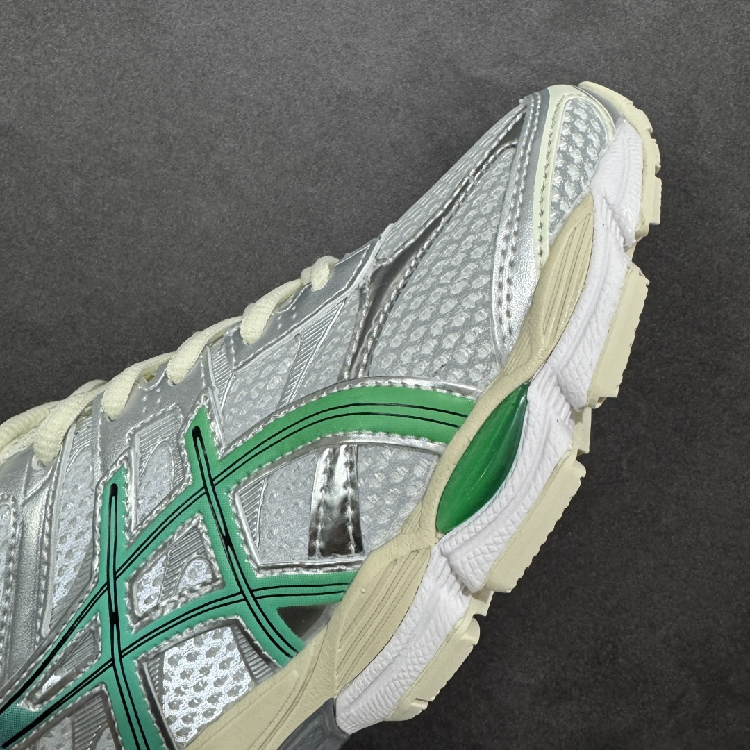 图片[5]-【公司级】Asics Gel-Cumulus 16 亚瑟士复古时尚缓震运动跑步鞋 鞋面采用无缝线工程网眼设计，全面升级的FF BLAST™ PLUS泡棉，更轻、更弹、更耐久。相比前代更轻盈鞋底采用了轻质发泡材料,并在后跟和前掌处采用了亚瑟士核心科技GEL缓震胶,赋予鞋款强大的缓冲性能,提供了更柔软舒适的穿着体验。AHAR® PLUS超耐磨橡胶大底，延长跑鞋使用寿命。 货号：1203A990-100 尺码：36 37 37.5 38 39 39.5 40 40.5 41.5 42 42.5 43.5 44 45 编码：AMB260270-选品中心